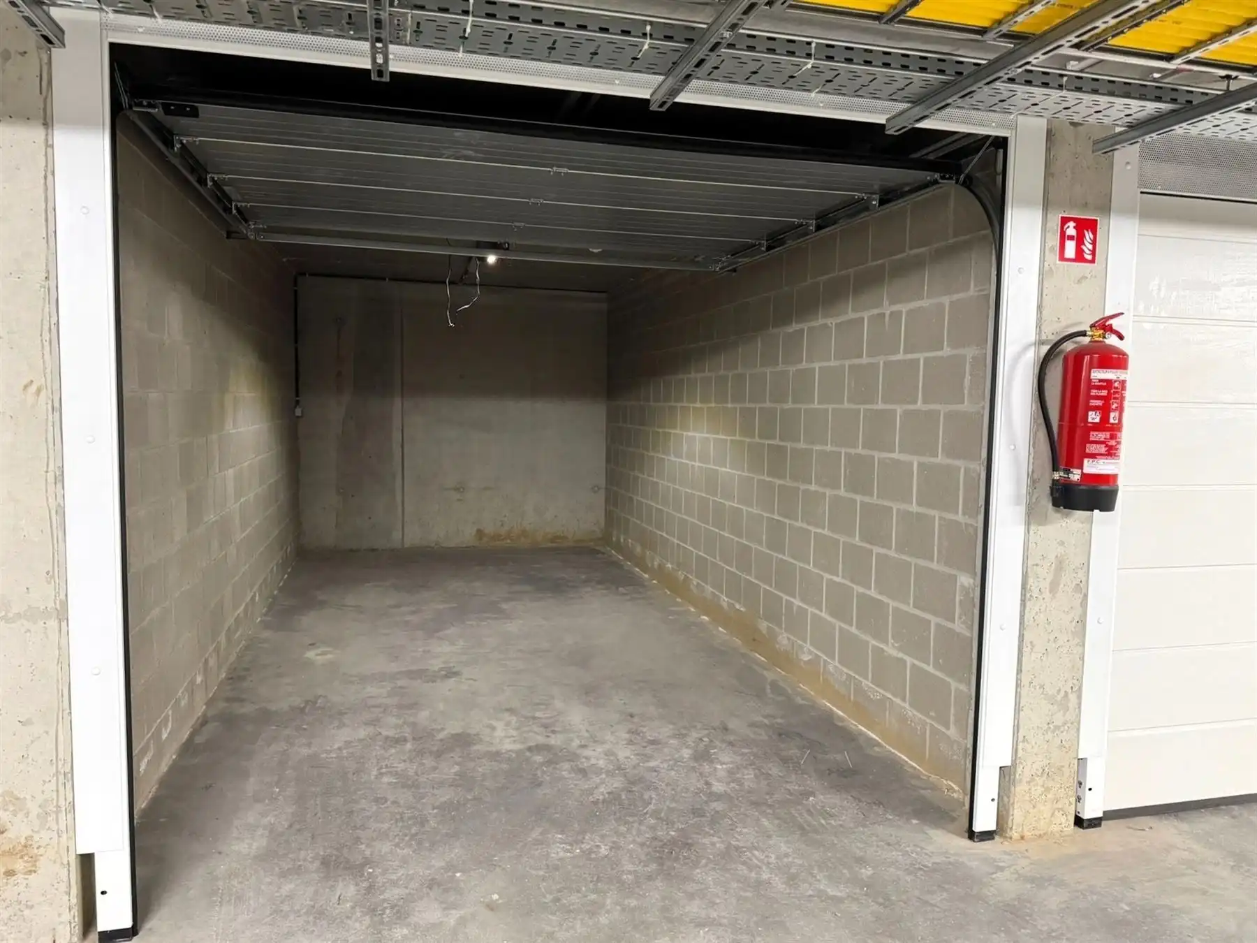 Appartement met 1 slaapkamer en zonnig terras foto 8