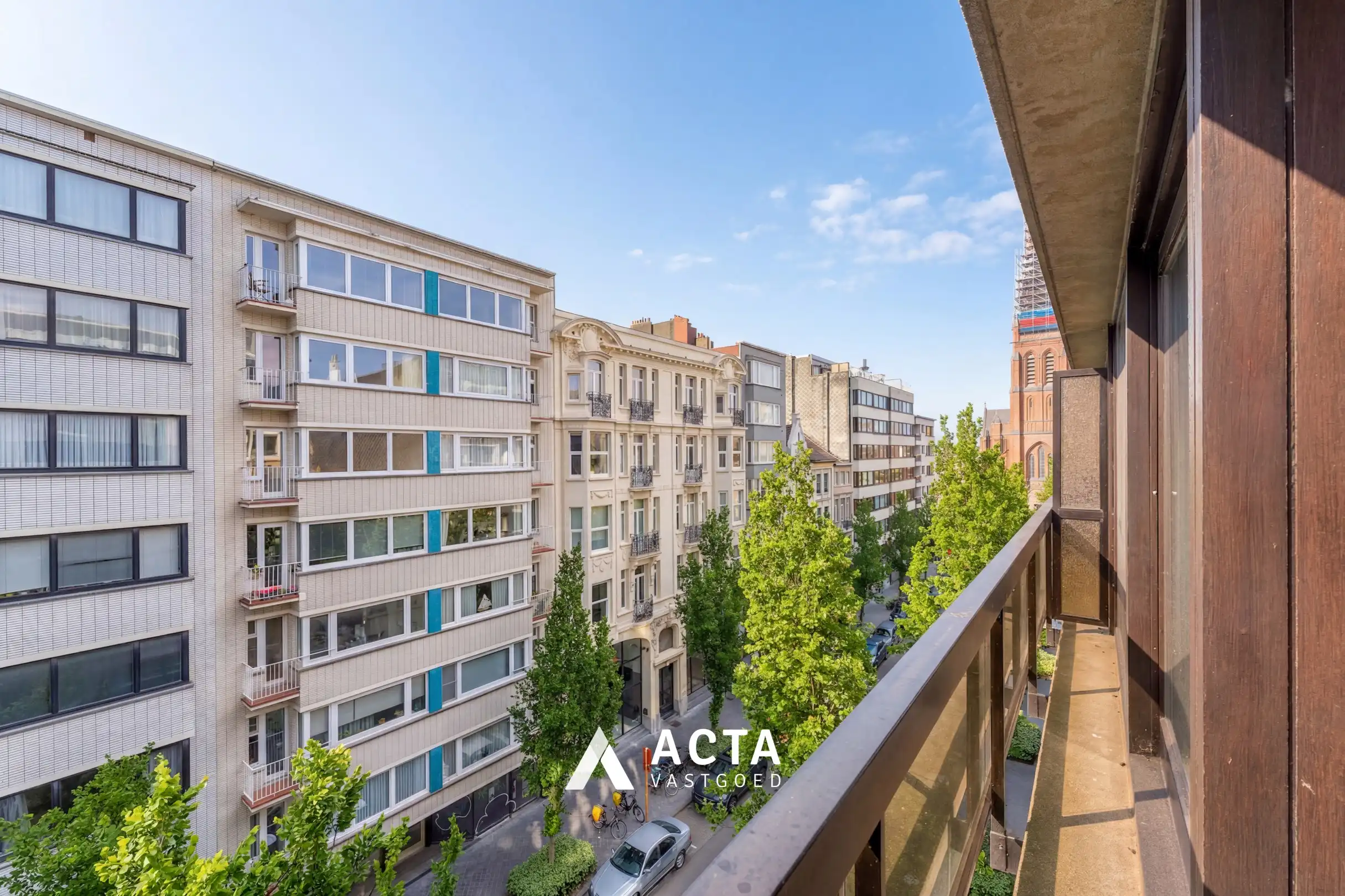 Ruim appartement met 2 slaapkamers en zonnig terras in het centrum van Oostende foto 5