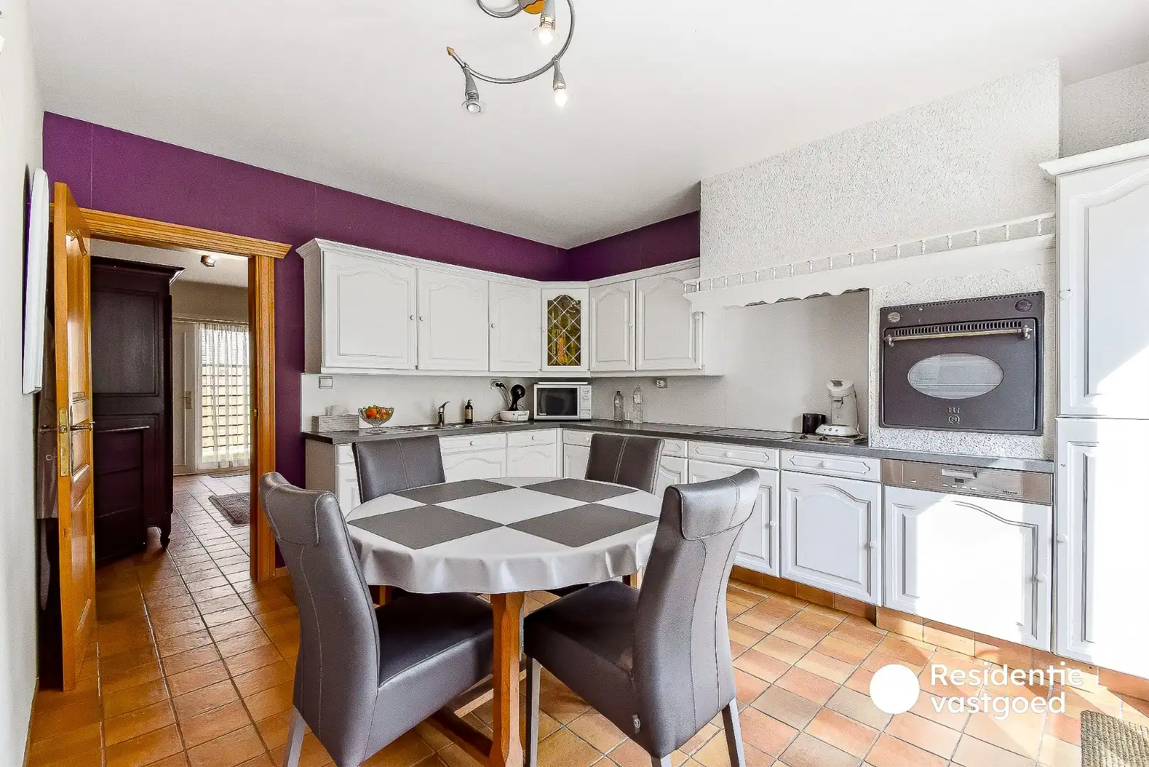 Ruime villa met 4 slaapkamers foto 8