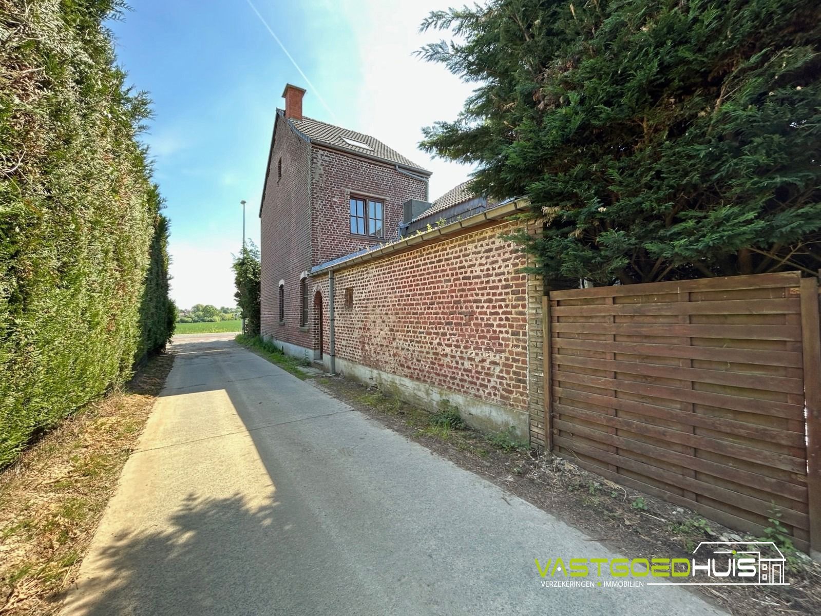 Karaktervolle gezinswoning met 4 slaapkamers en tuin foto 5