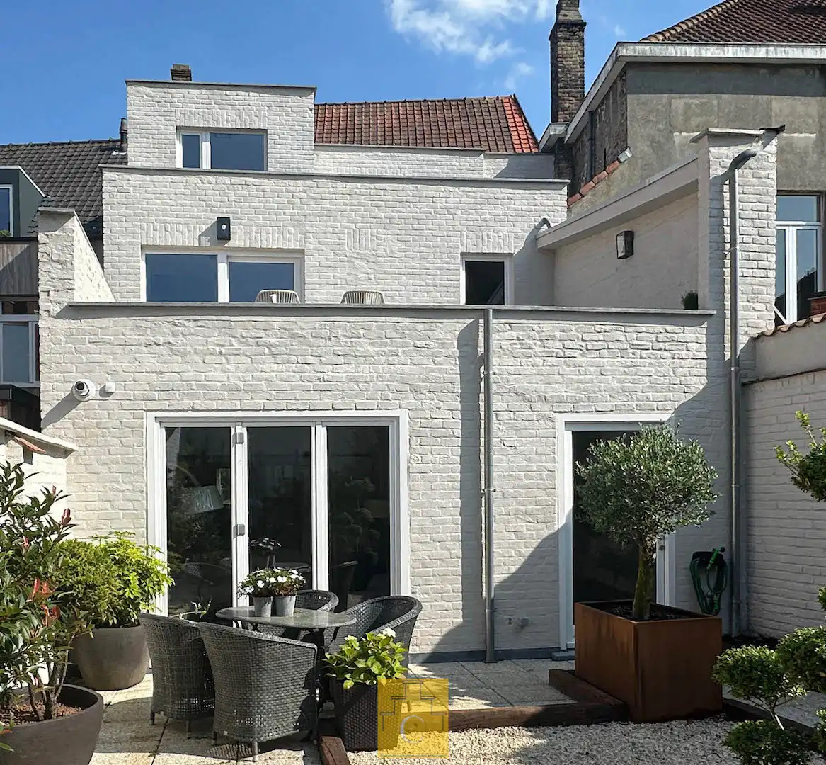 perfect gelegen pas gerenoveerde stadswoning - 340 m2 vloeroppervlakte - met garage, tuin en extra terras op het verdiep foto 12