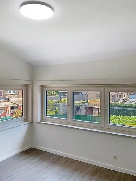 GERENOVEERDE WONING TE HUUR foto 15