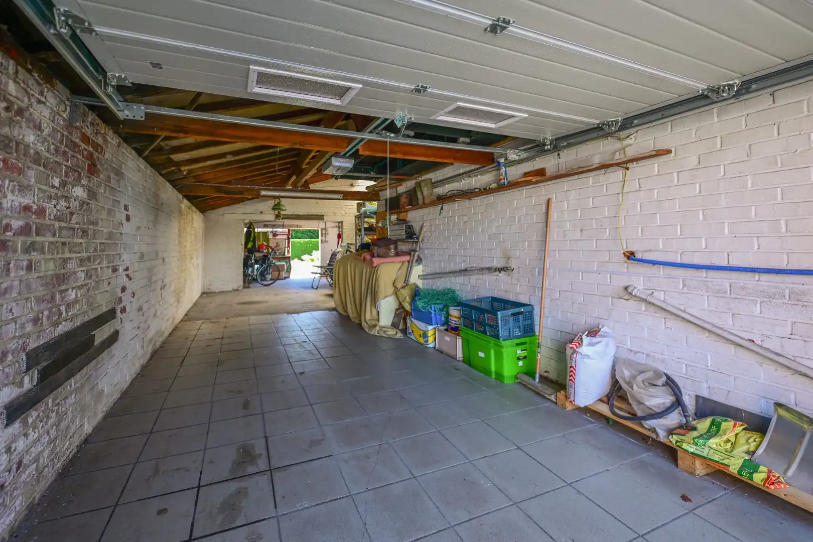 Ruime handelswoning met voormalige kapperszaak op 781m2 te Wildenburg foto 24