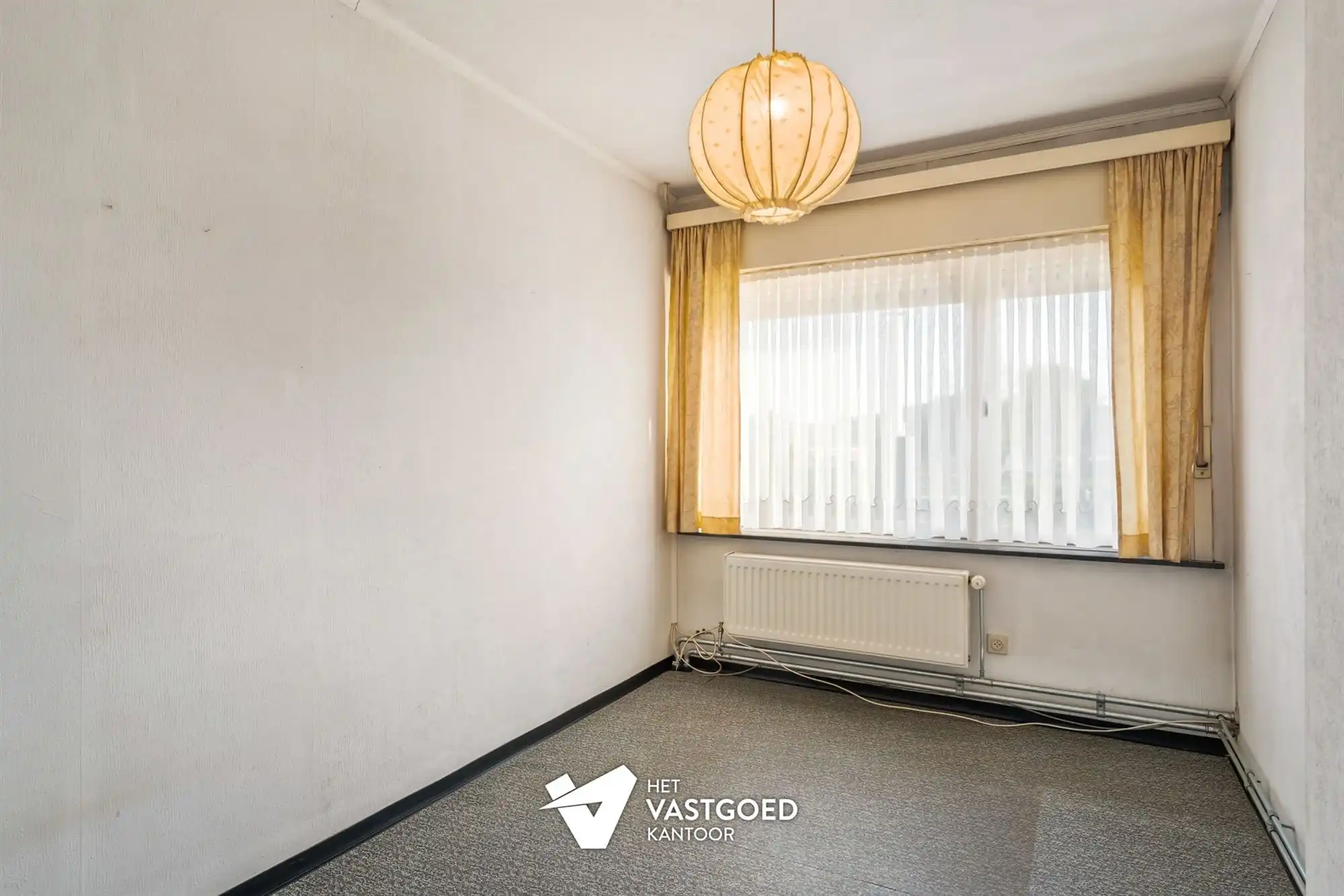 INSTAPKLARE WONING MET LEUKE TUIN EN GARAGE foto 18