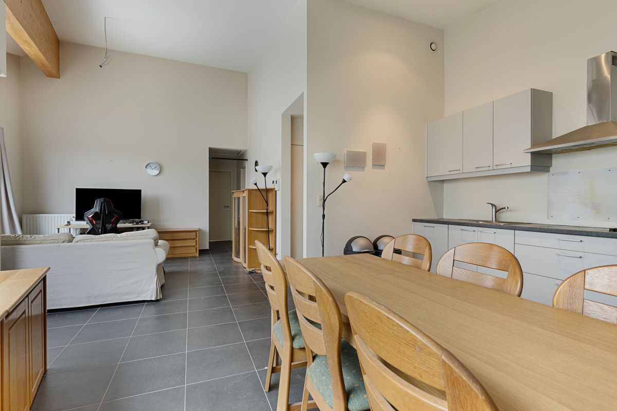 Instapklaar appartement met terras in Puurs-Sint-Amands foto 5