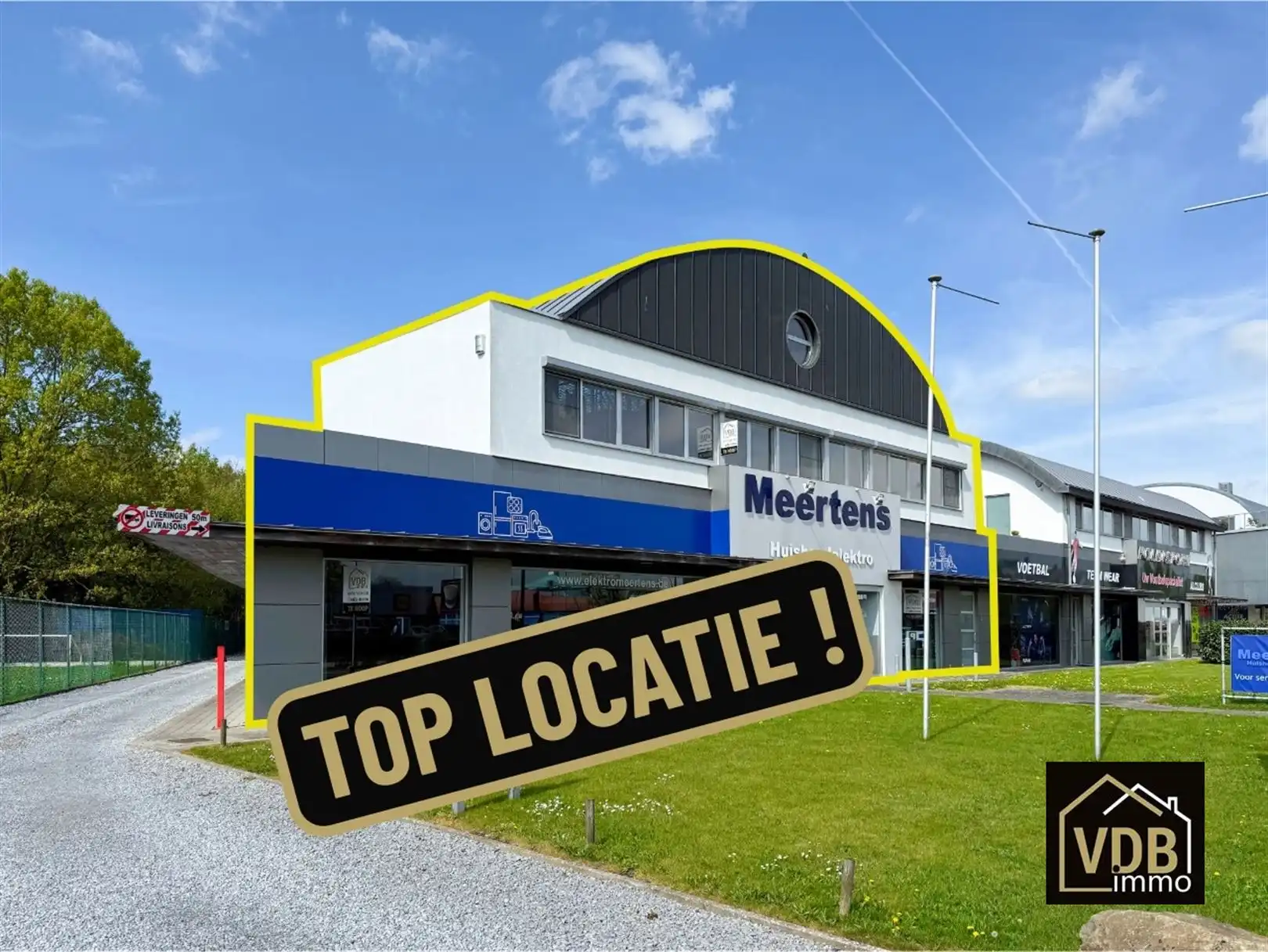 COMMERCIEEL PAND MET PENTHOUSE OP TOP LOCATIE foto {{pictureIndex}}