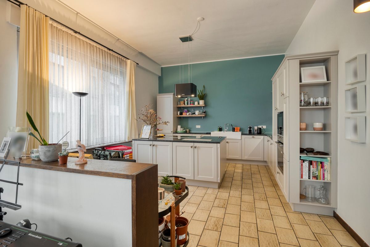 Charmant en ruim appartement met stadstuin foto 9