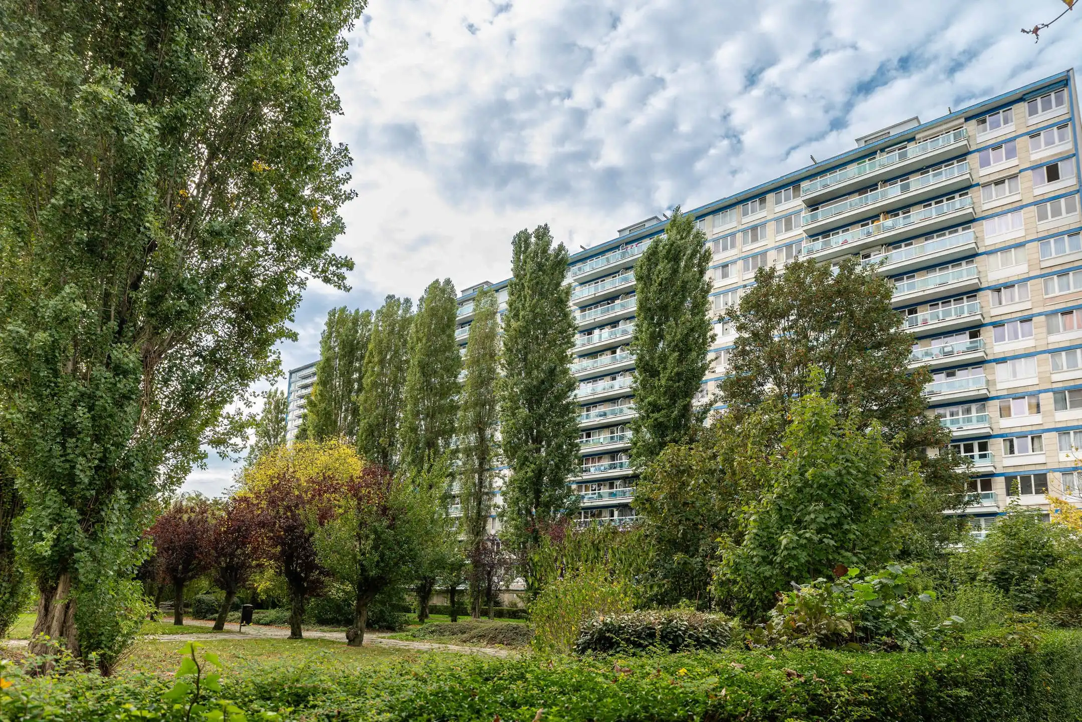 ANDERLECHT, gerenoveerd appt met groot westgericht terras foto 15