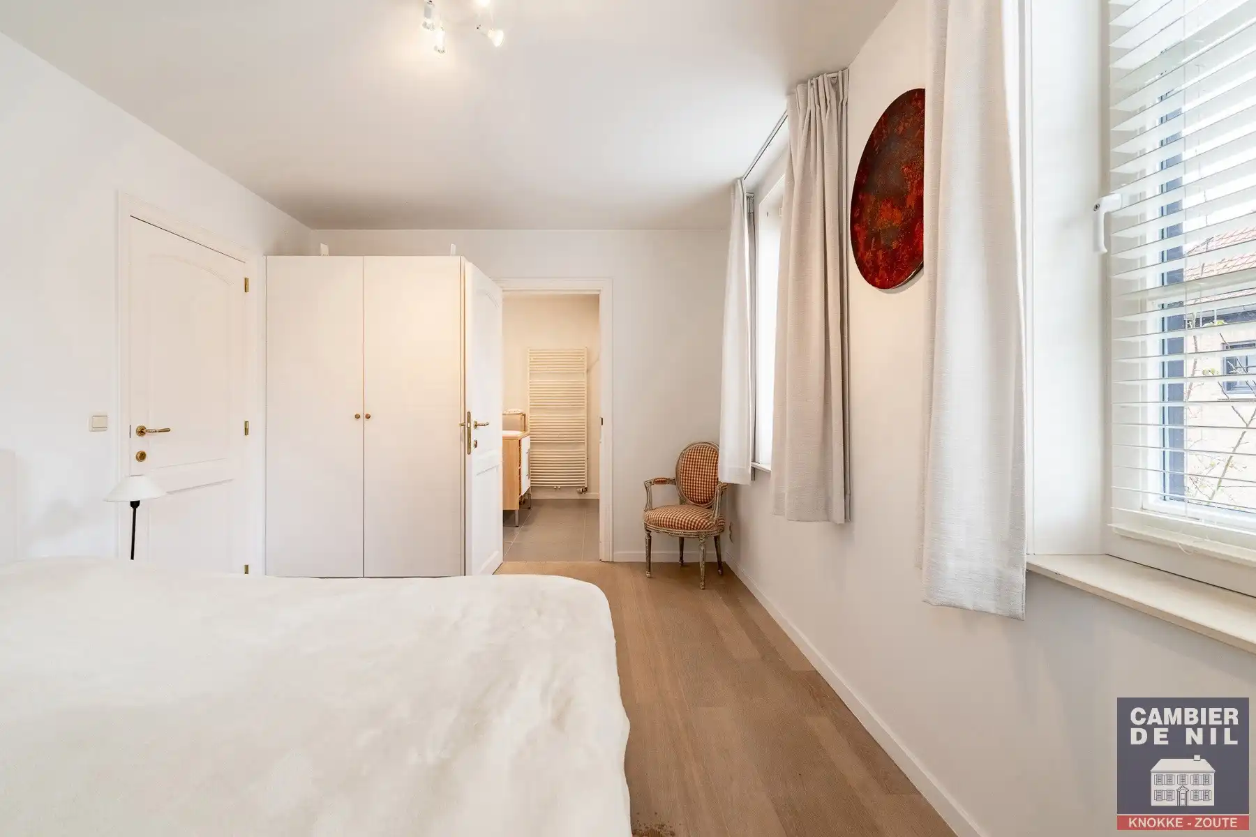 Instapklare , gemeubelde woning gelegen in Oud-Knokke vlakbij de groentenmarkt foto 15