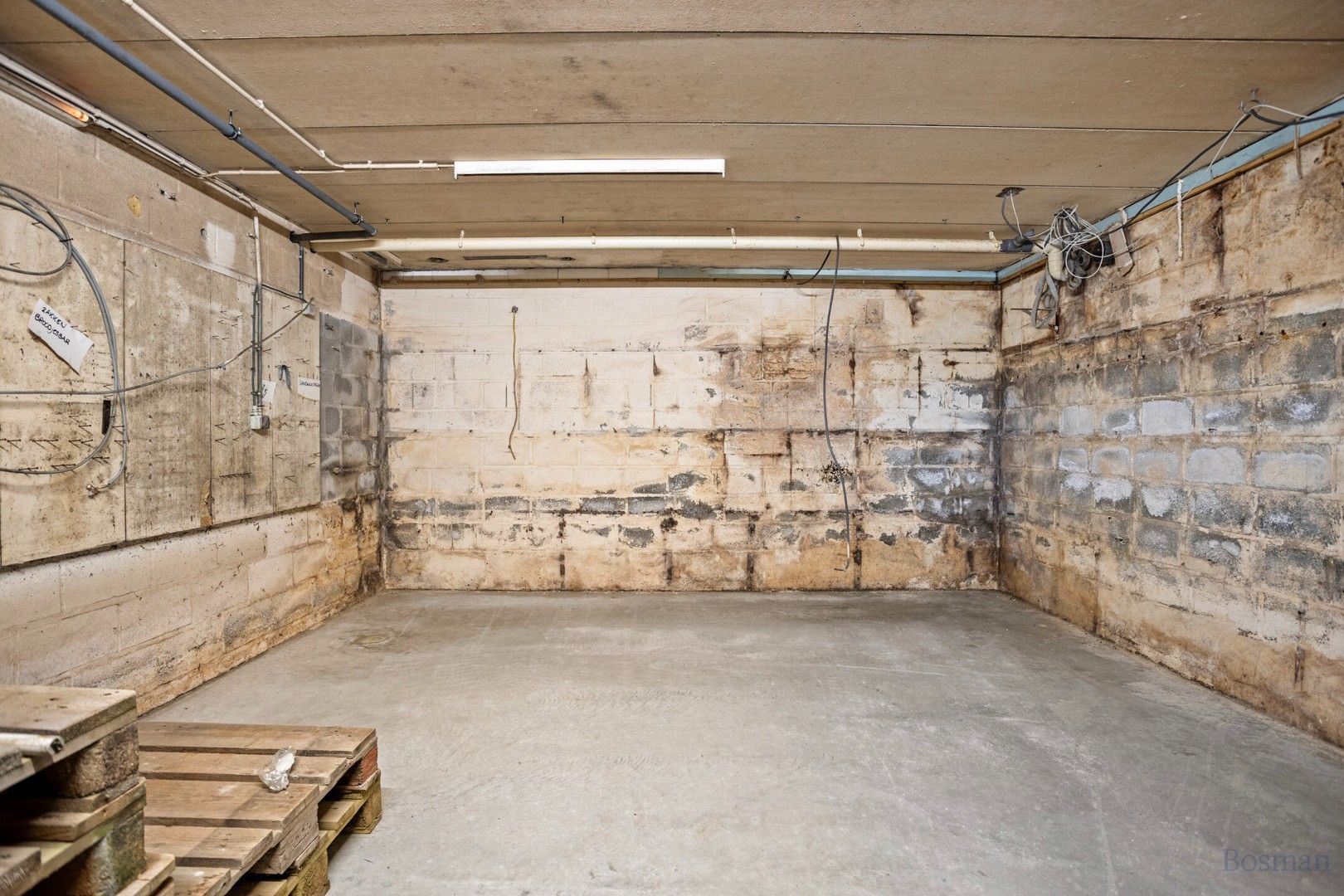 Handelspand met parking te koop in Diest foto 12