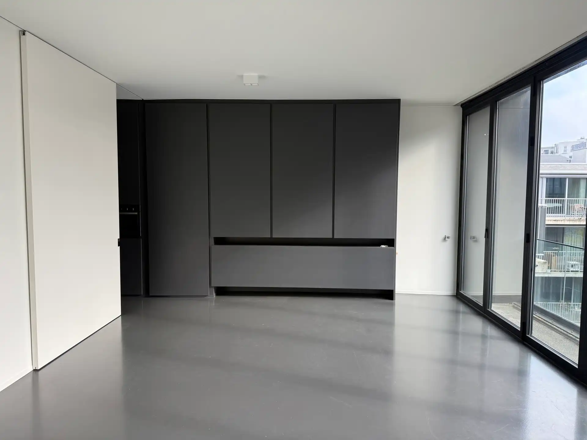 Luxe-loft (ca 90m²) gelegen in de Henri Van Heurckstraat. foto 2