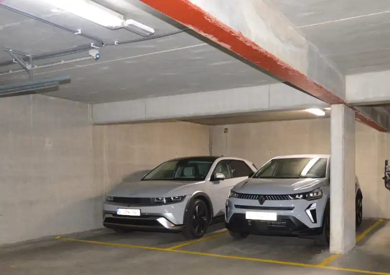 Gemeubeld gelijkvloers appartement met tuin – Heffen foto 12