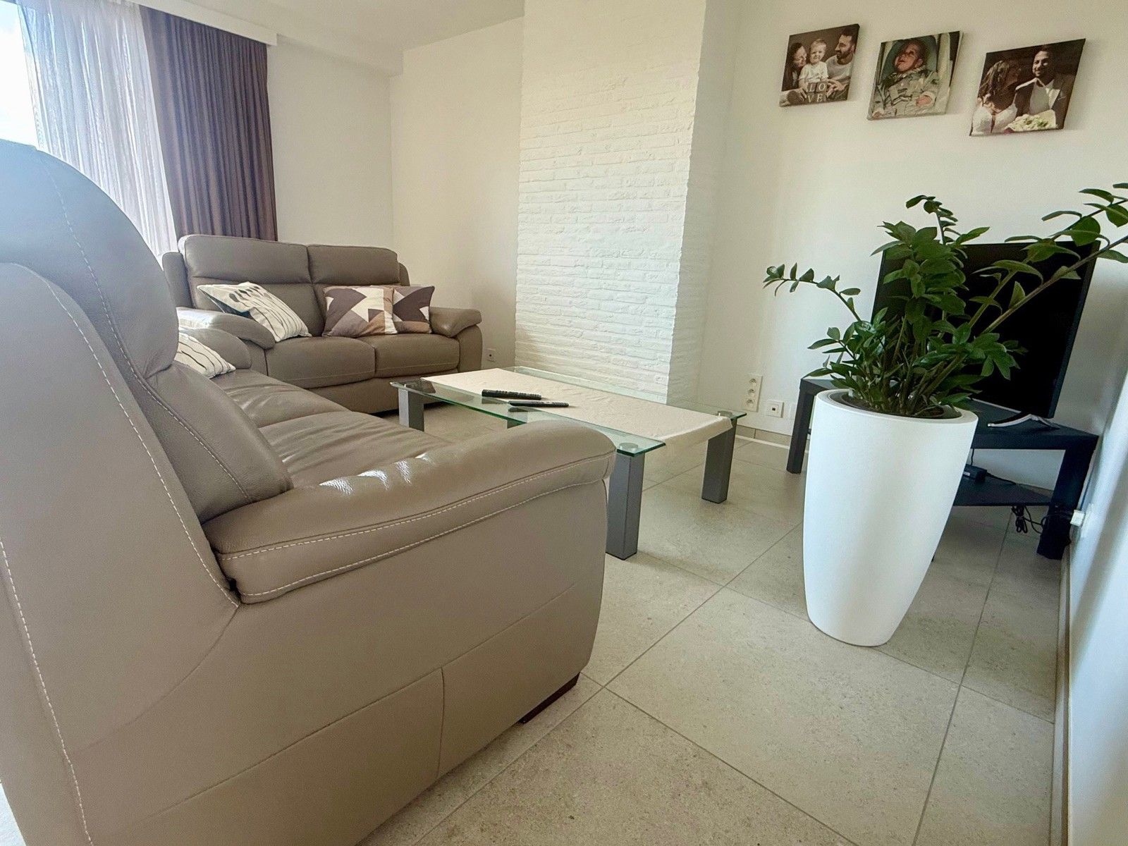 Volledig gerenoveerd appartement met zonnige terrassen. foto 5
