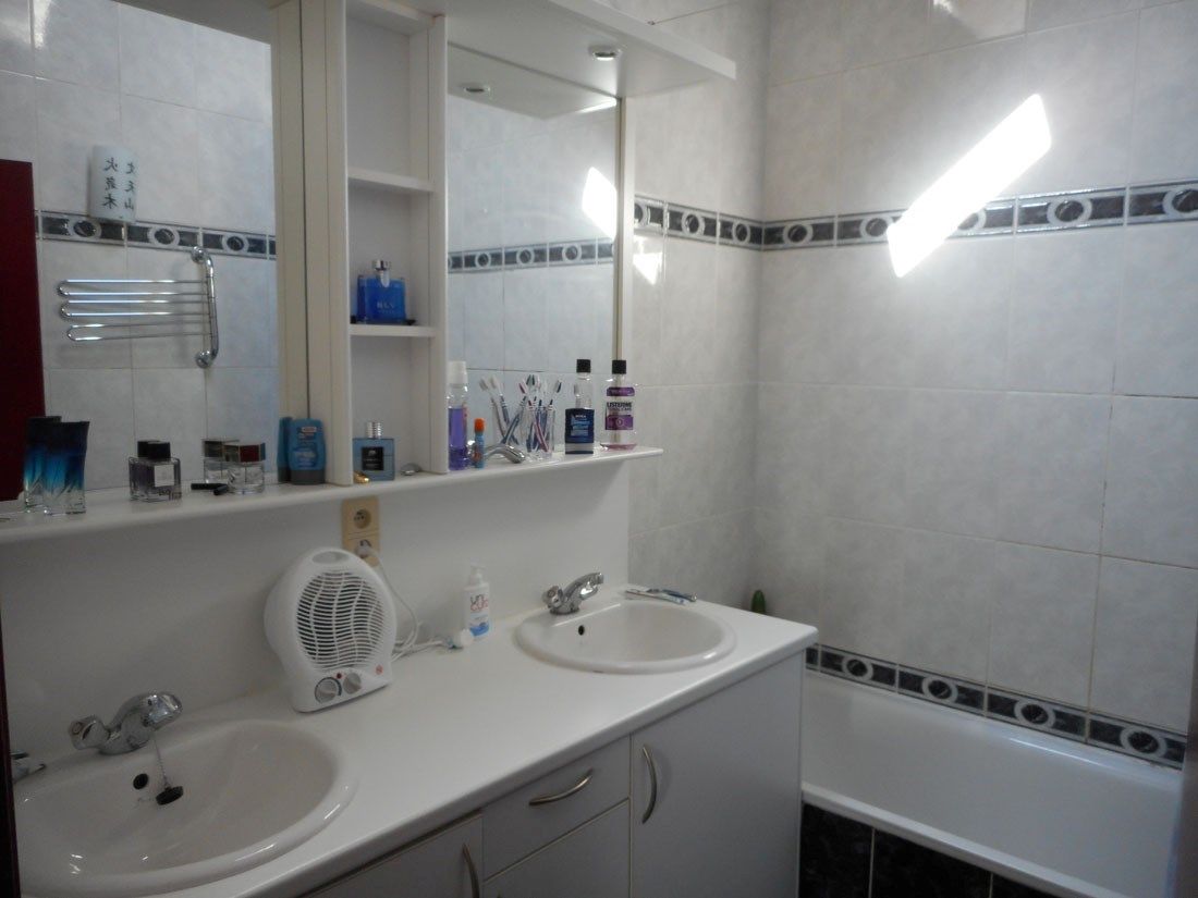 Praktische duplex te Genk centrum foto 10