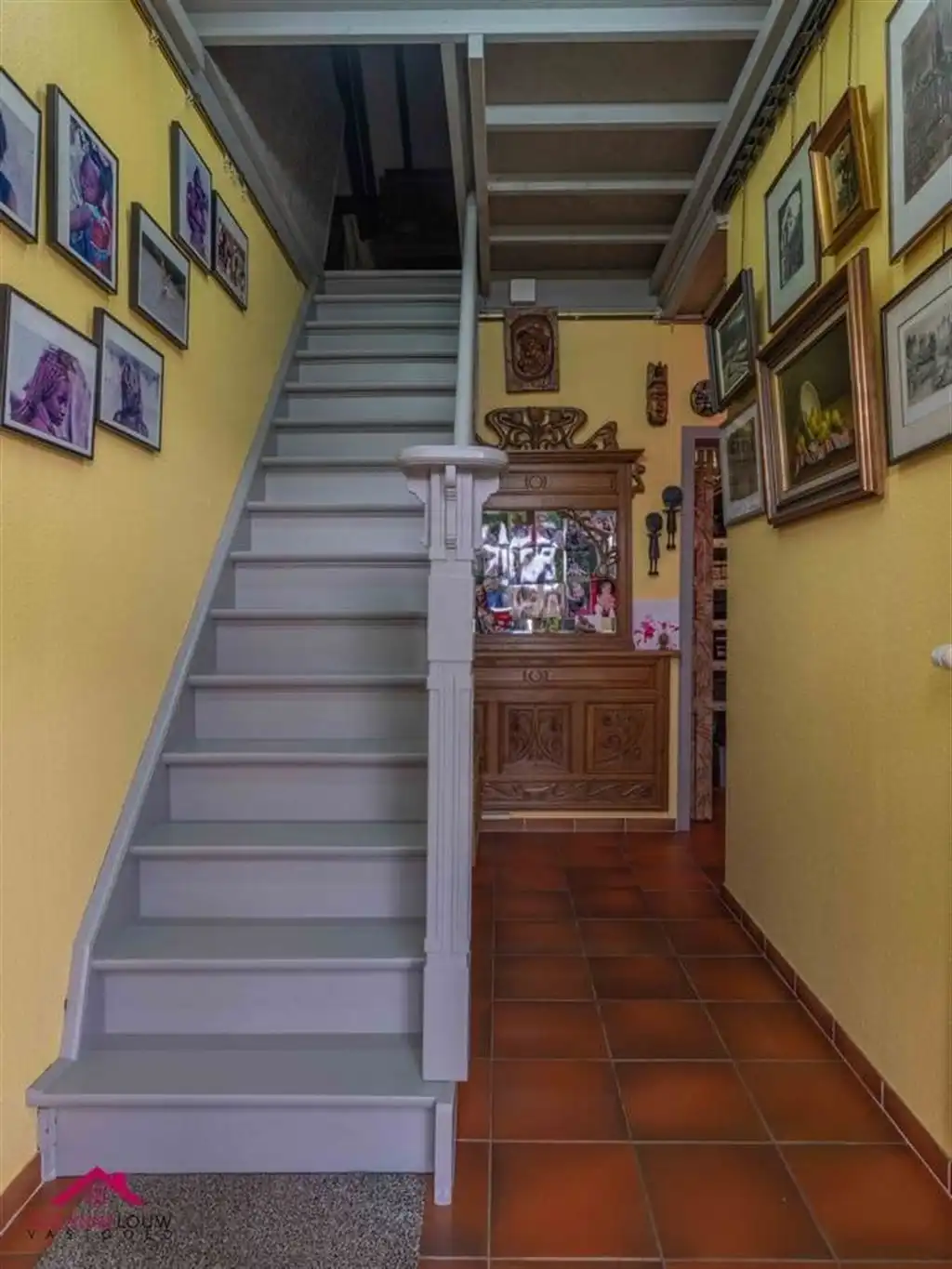 Karaktervolle, vrijstaande woning op riant perceel foto 17