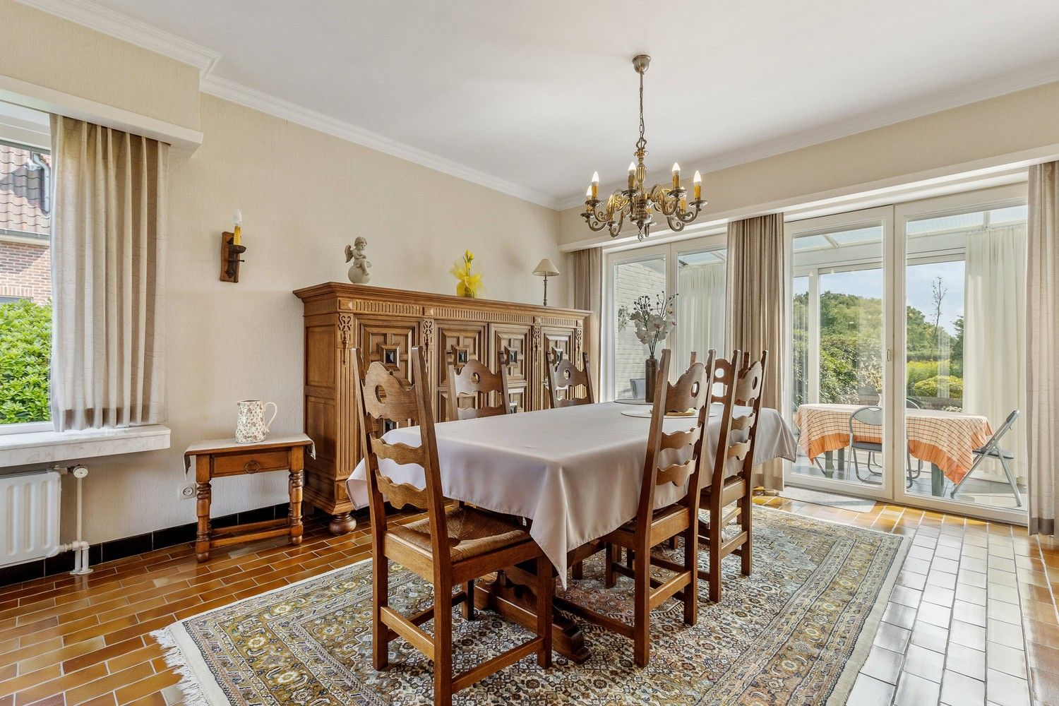 Perfect onderhouden woning met 4 Slpkrs op 1469m2 met zicht op de velden foto 7