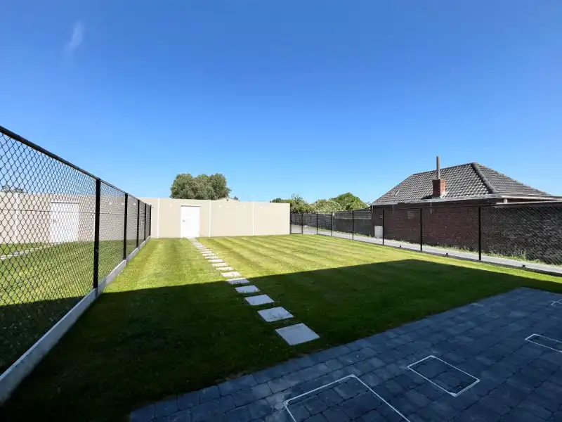 Halfopen woning met 3 slaapkamers en garage foto 19