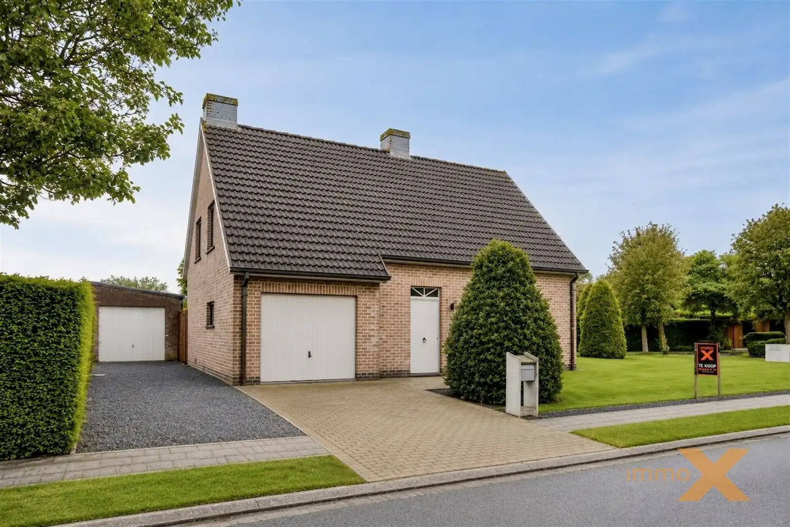 RESIDENTIEEL GELEGEN GEZINSWONING MET 3 SLPKS foto 2