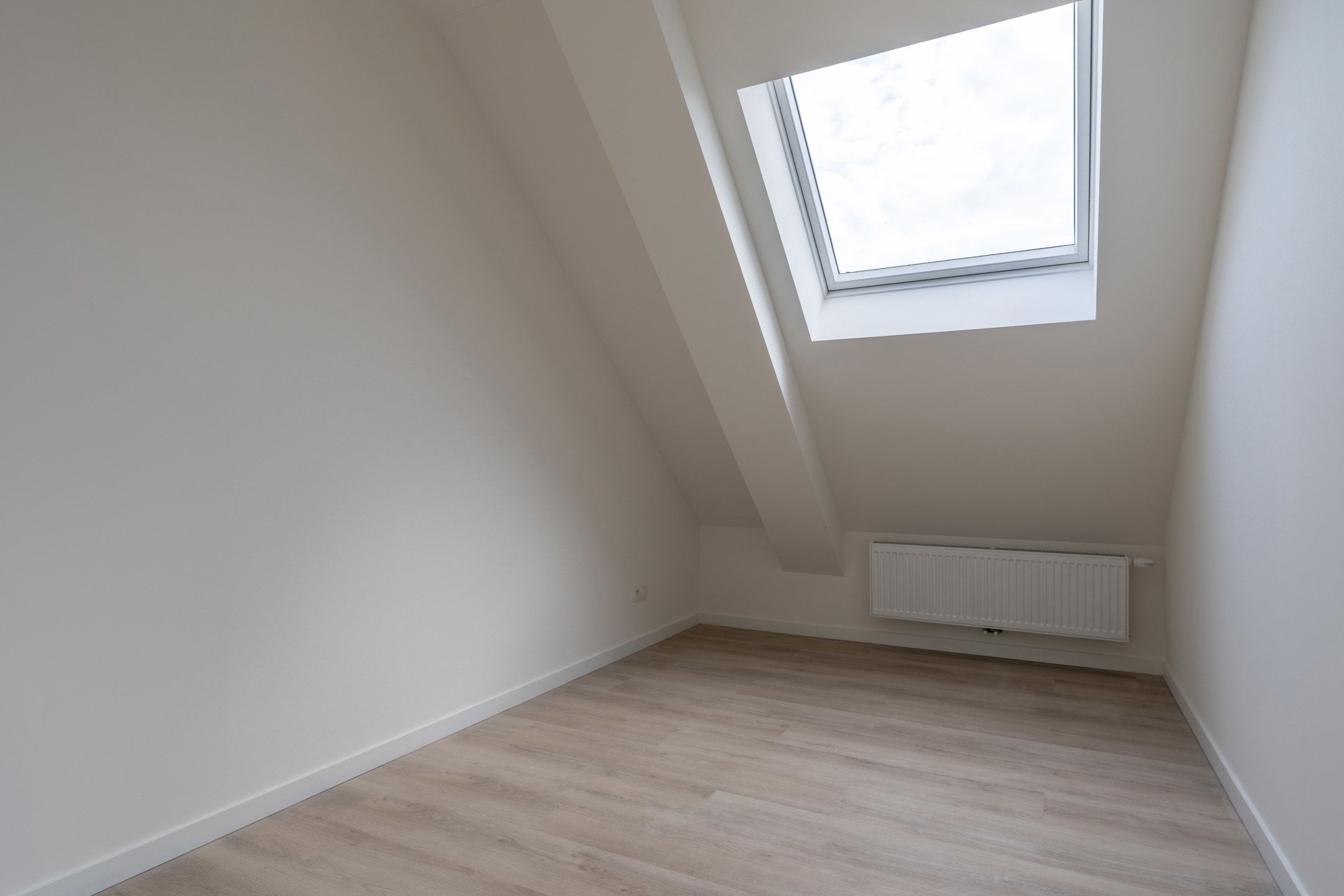 Gerenoveerde woning met 4 slaapkamers op 375m² te Arendonk. foto 20