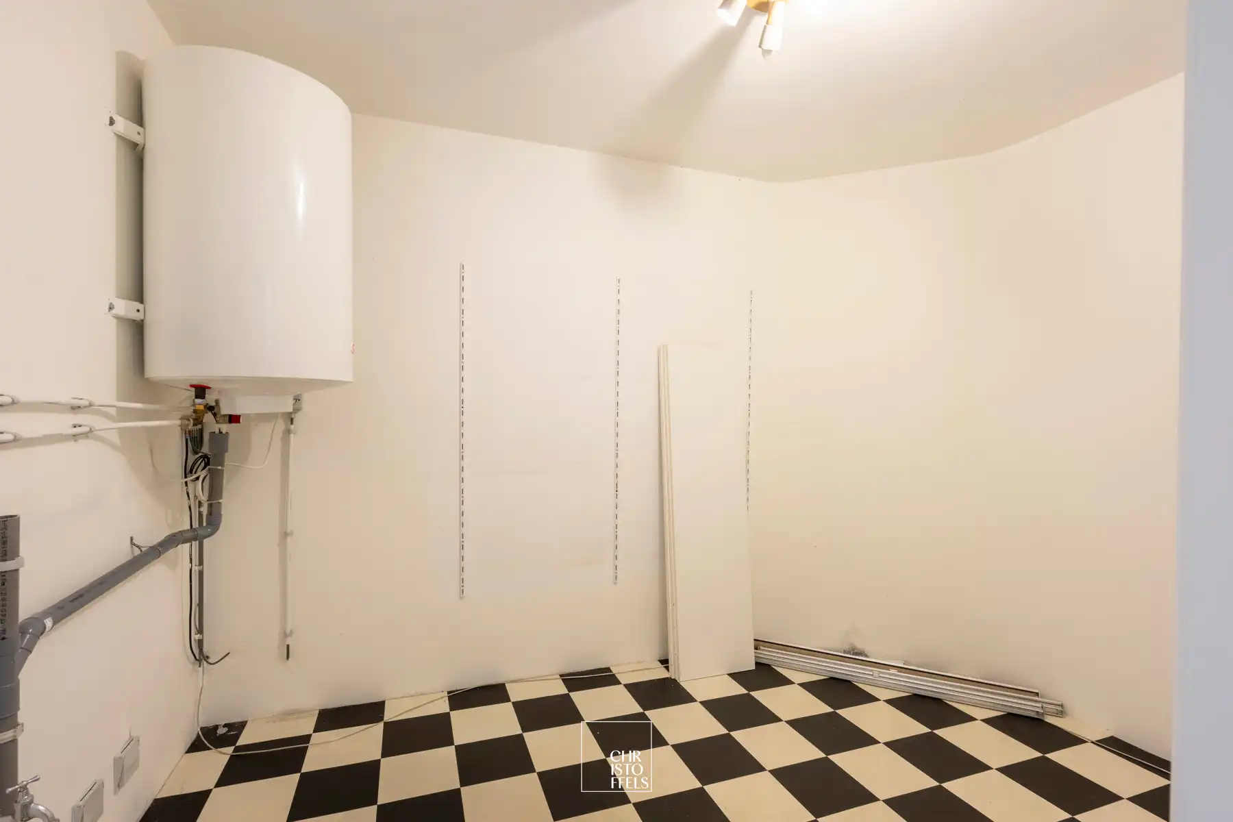 3 slaapkamer appartement van 187 m² met terras van ca 35m² gelegen in het centrum van Lanaken foto 16