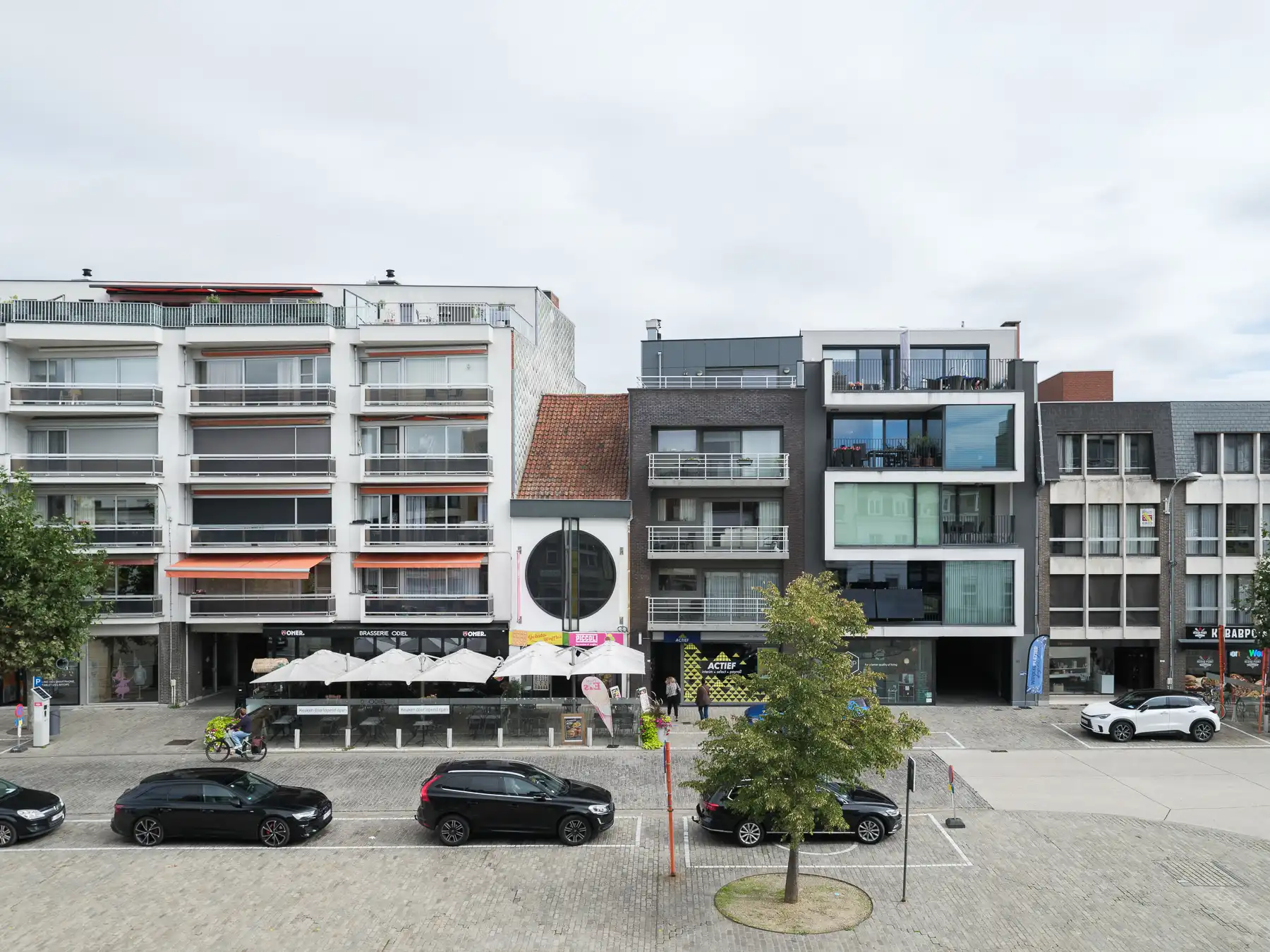 Instapklaar appartement met zicht op de Markt foto 19