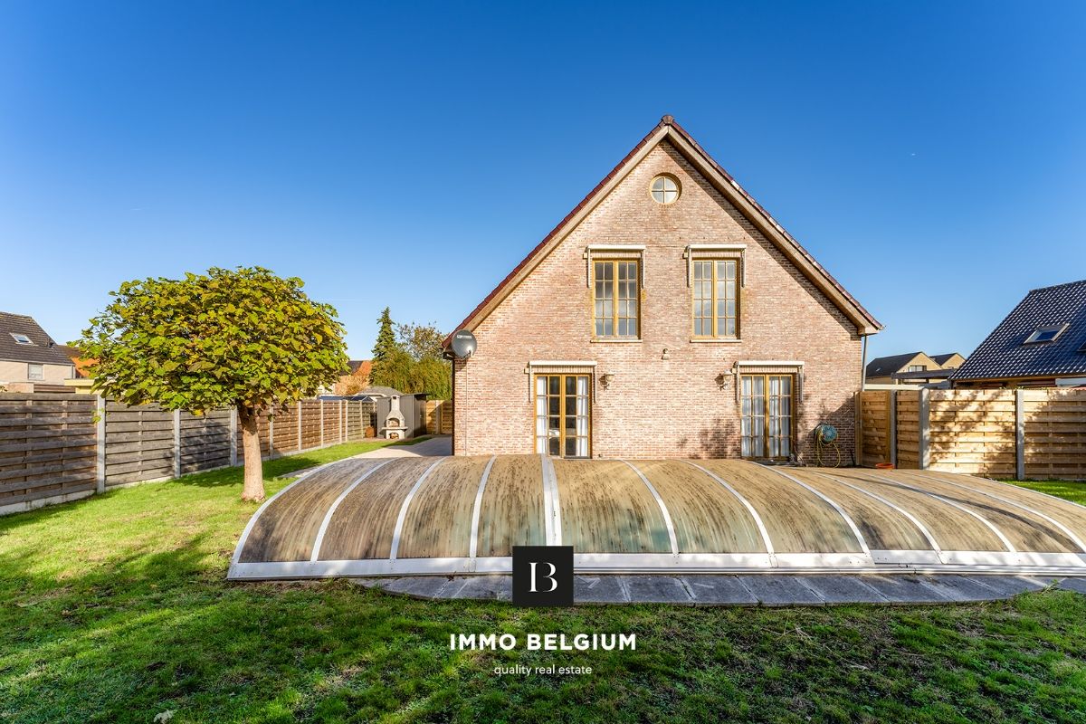 Ruime villa met 5 slaapkamers nabij het centrum foto 22