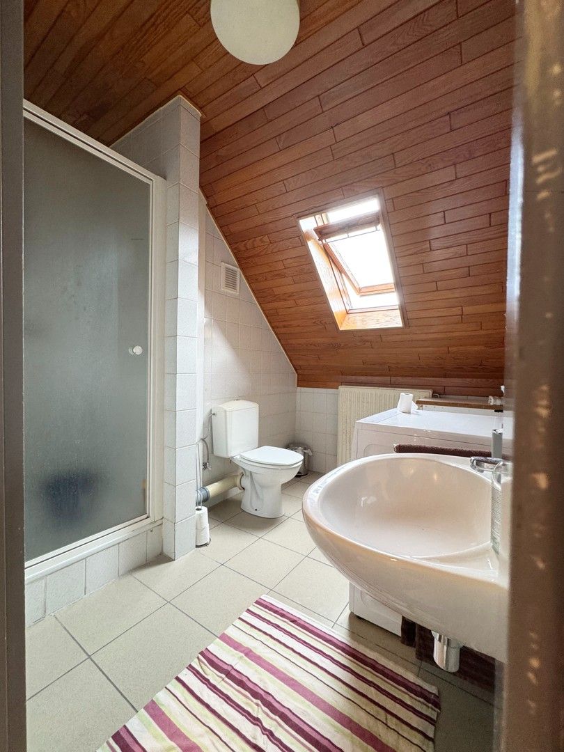 Mooi appartement met 2 slaapkamers in centrum Borgloon foto 7