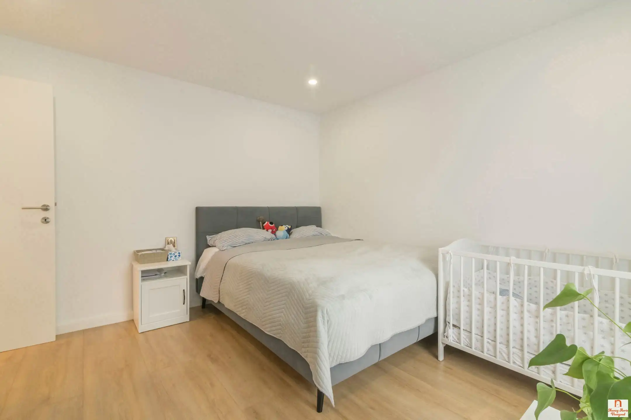 Grondig gerenoveerde splitlevelwoning in een rustige straat foto 25