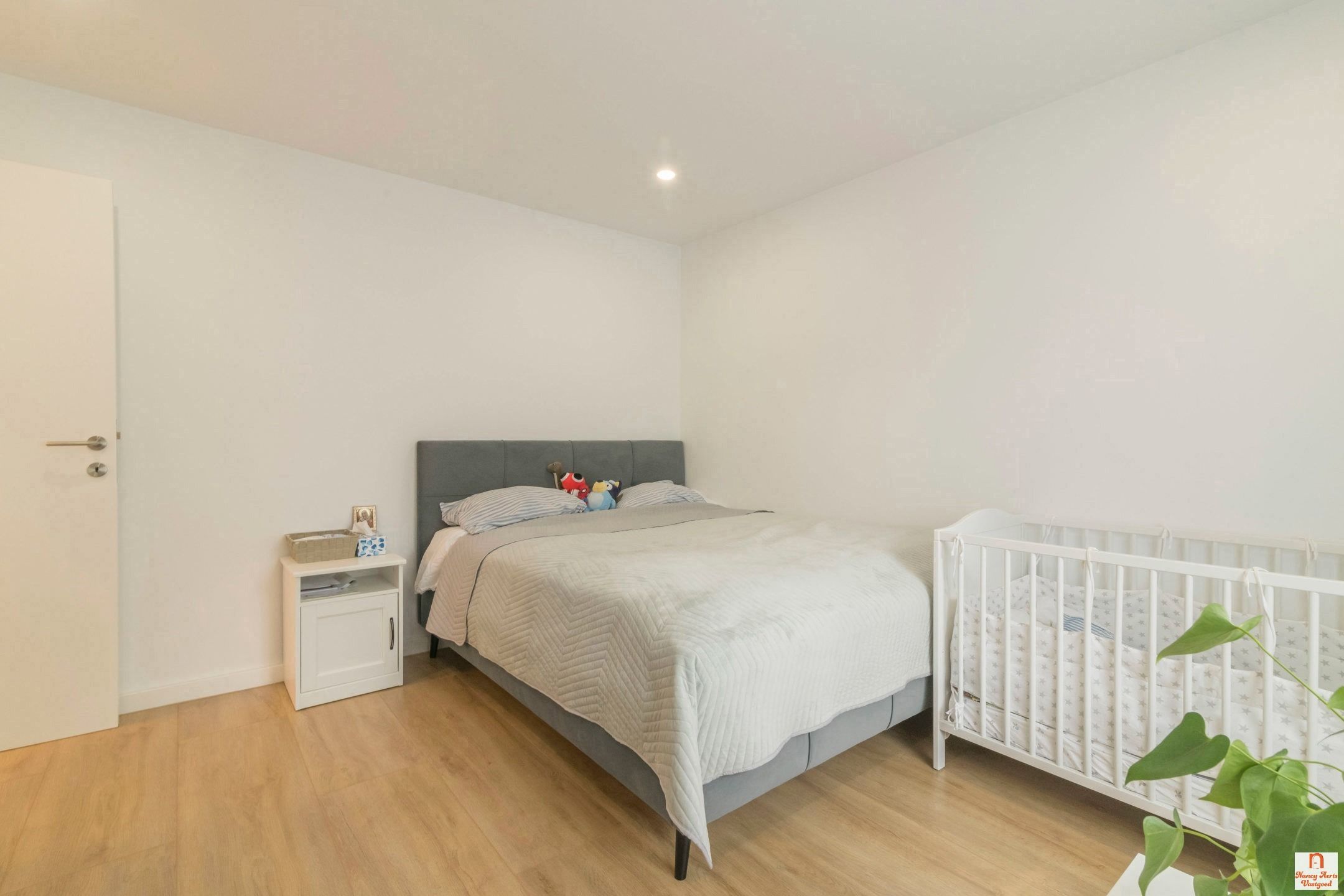 Grondig gerenoveerde splitlevelwoning in een rustige straat foto 25