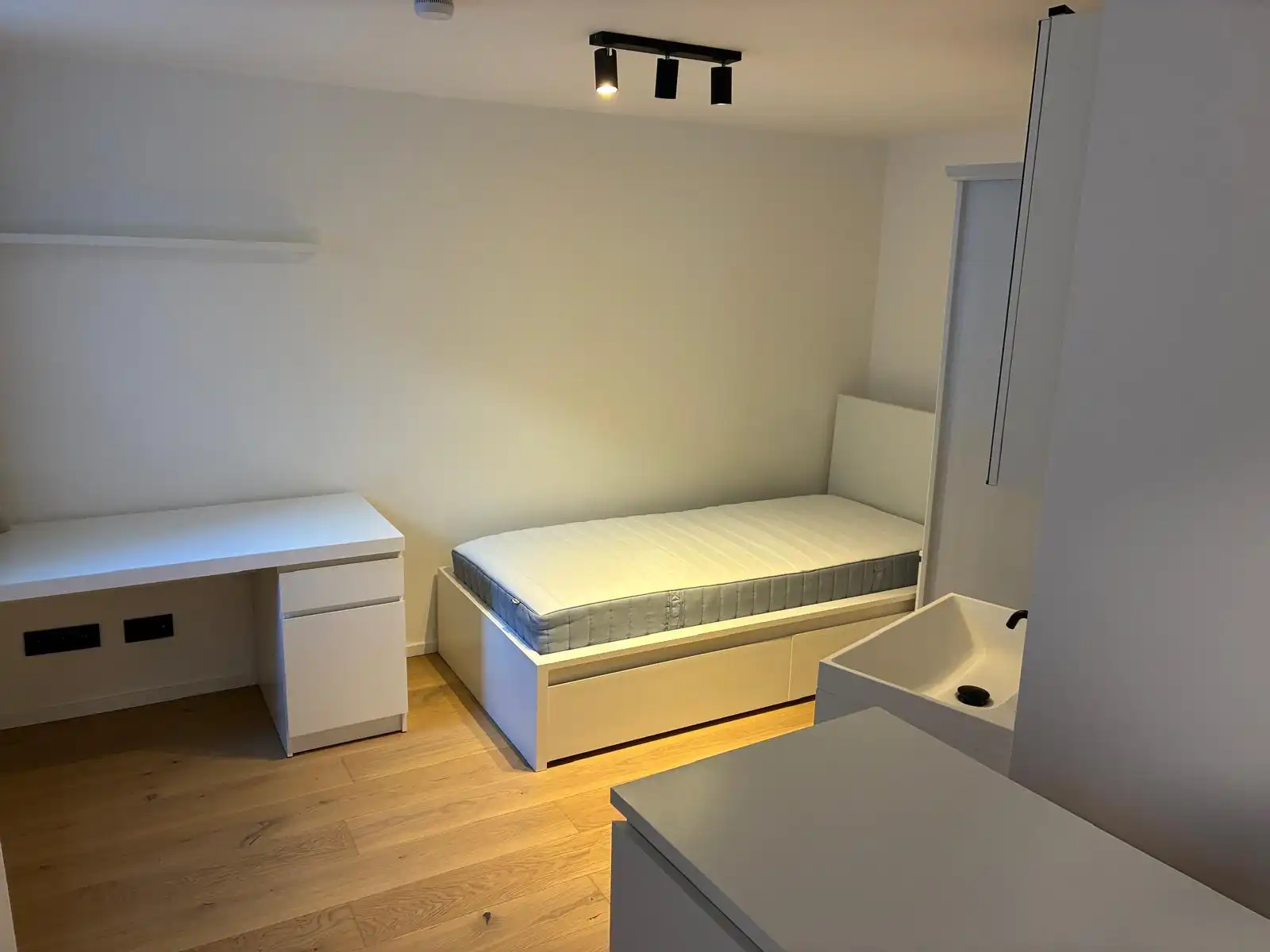 Gerenoveerde studentenkamer nabij Gent-centrum foto 14