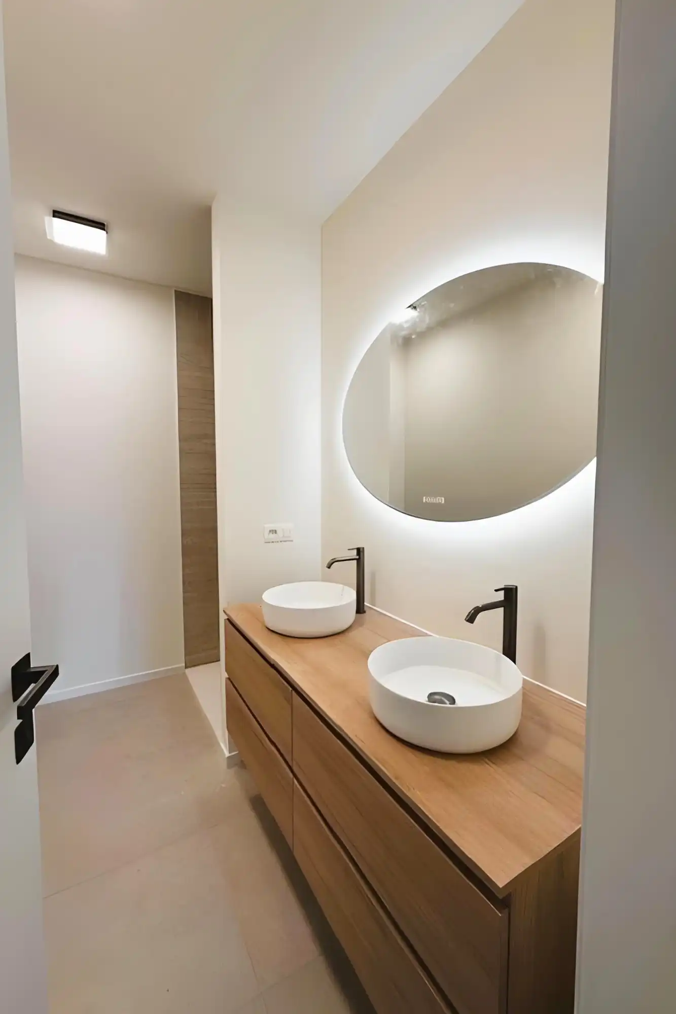 Exclusieve penthouse in residentie Klaver met luxe, ruimte en zon in het hart van Lummen foto 4