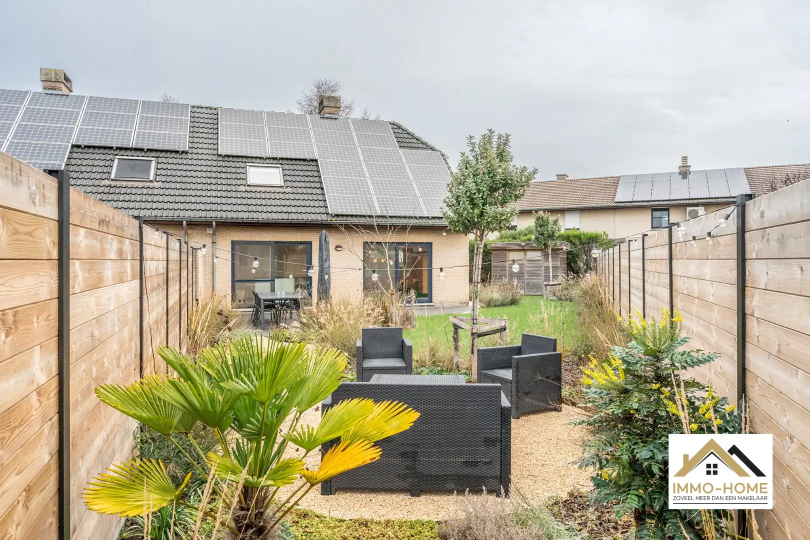 Prachtige HOB met zonnepanelen in een doodlopende straat! foto 11