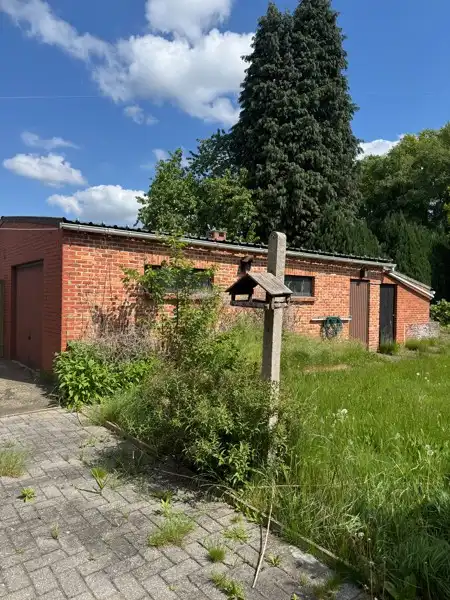 Halfopen gezinswoning met 3 slaapkamers en een grote tuin. foto 8