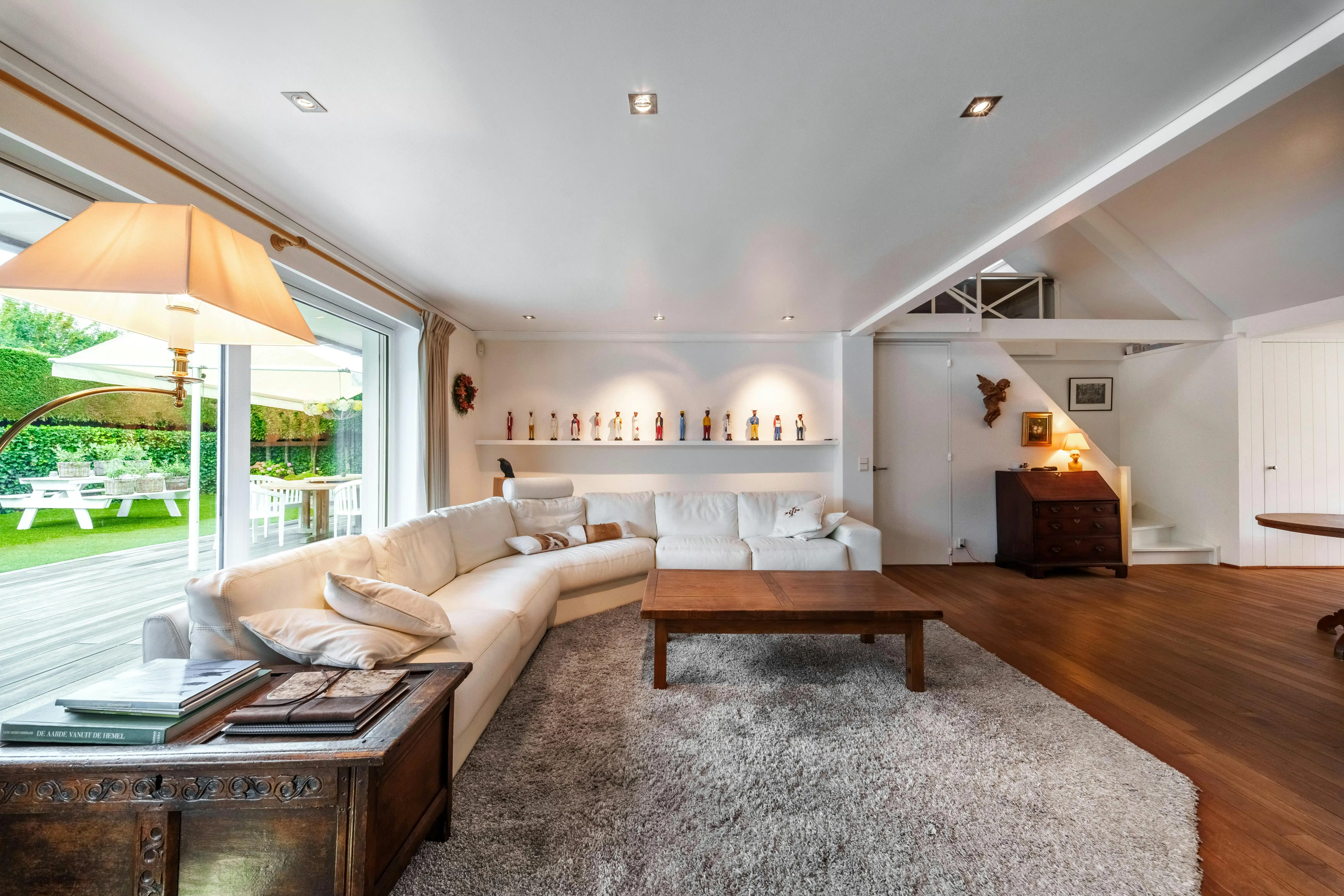 Villa met zwembad te koop in villawijk 't Motje in Roeselare foto 5
