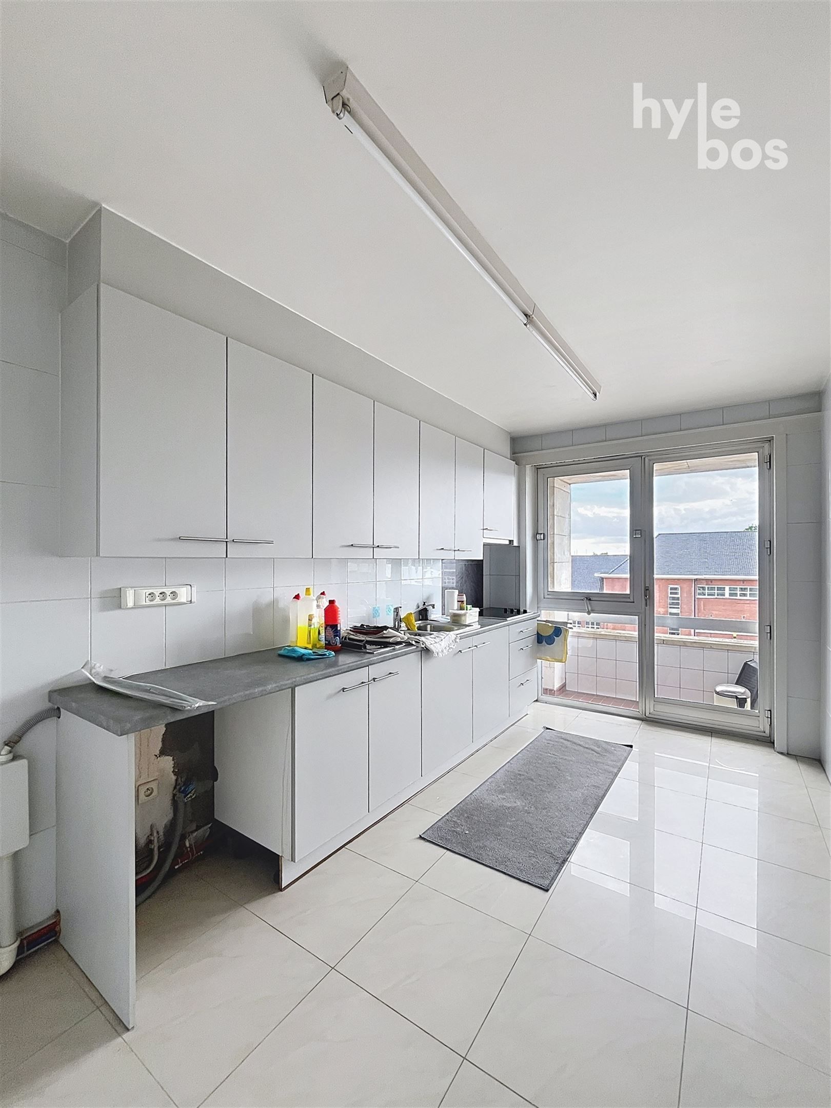 Centraal gelegen, lichtrijk 3 slaapkamer appartement  foto 5