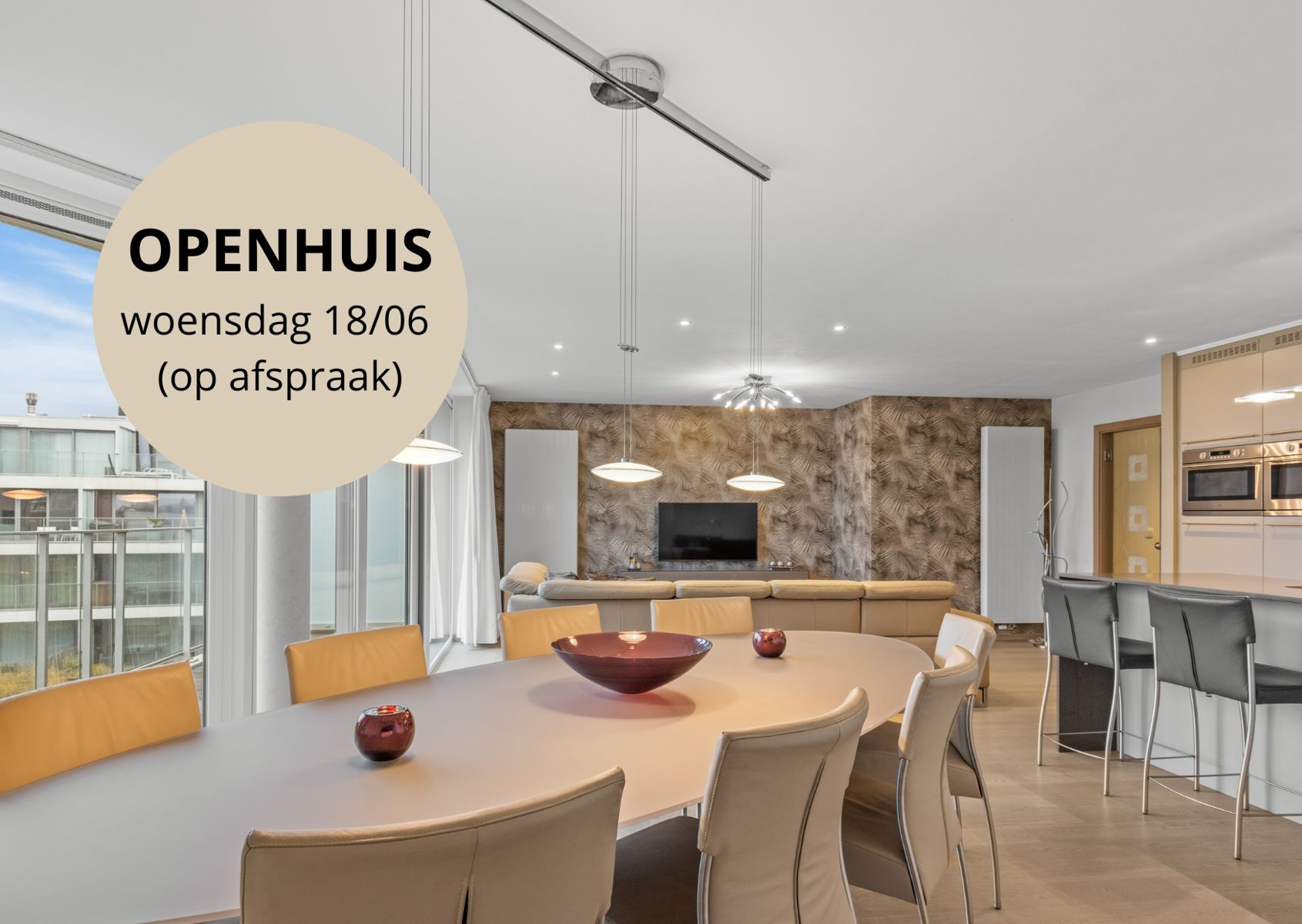 Ruim appartement met 2 terrassen en dubbele garage foto {{pictureIndex}}