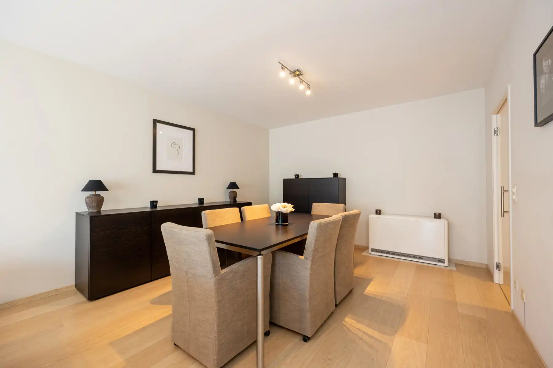 Prachtig appartement met 2 slpk, LIFT, 2 terrassen en kelder foto 6