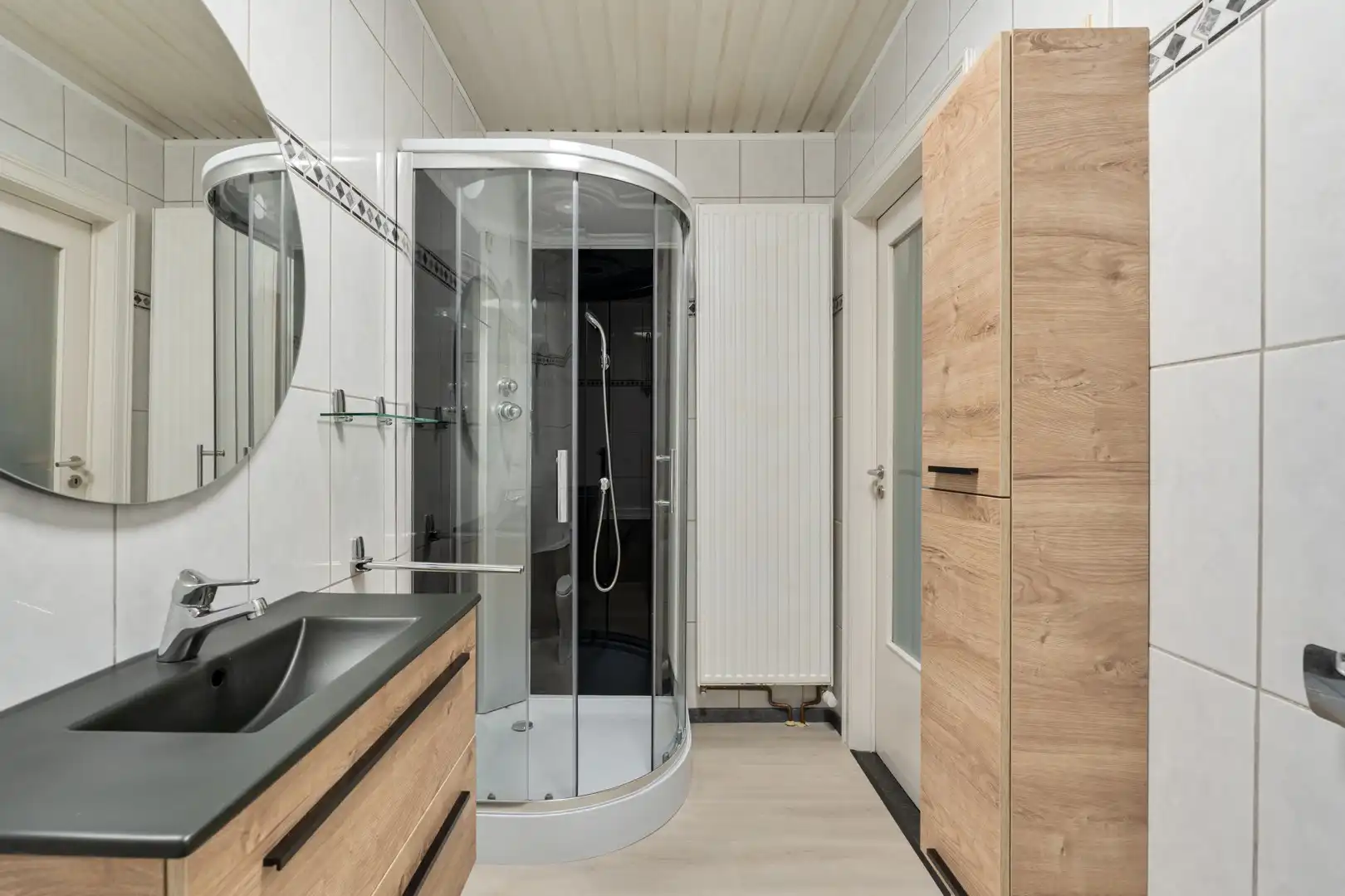 Verzorgd appartement met terras in de Zestienhuizenstraat te Houthalen foto 7