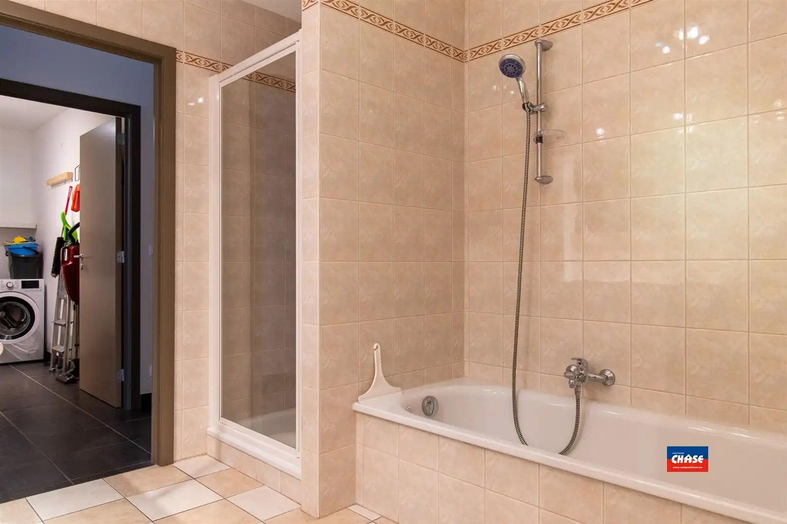 Ruim appartement met 2 slpks + P  foto 10