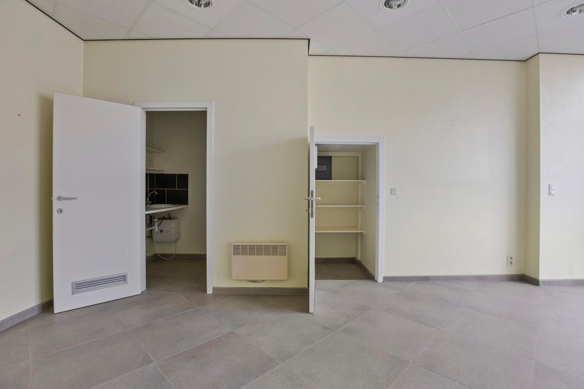 Kantoorruimte te koop in Koksijde! foto 11