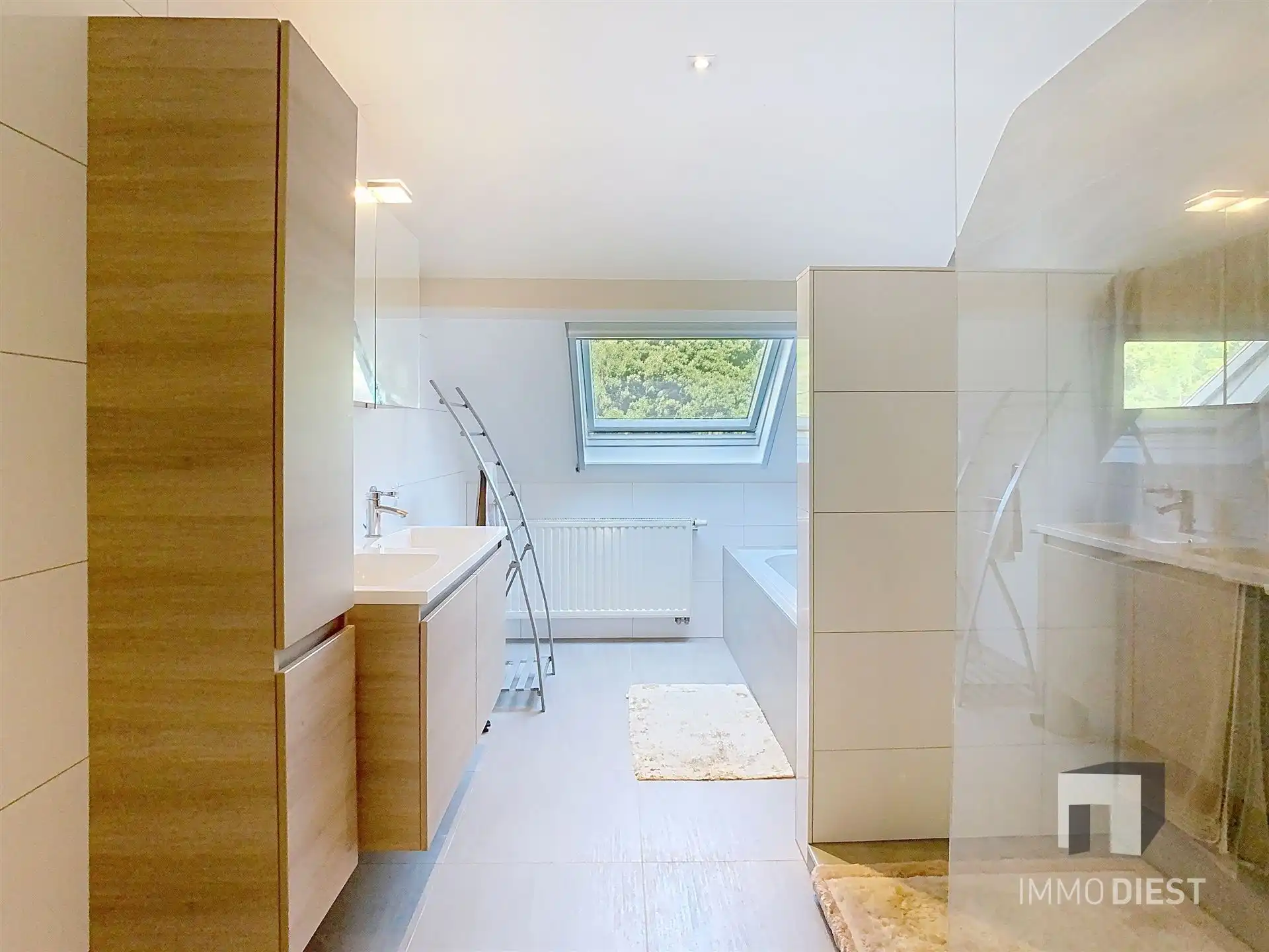 Brasserie - restaurant - feestzaal - privéwoonst foto 39