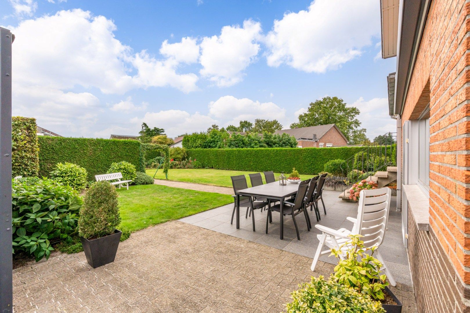 Goed onderhouden split-levelgezinswoning met paardenstallen op een riant perceel van maar liefst 68a79ca!  foto 26