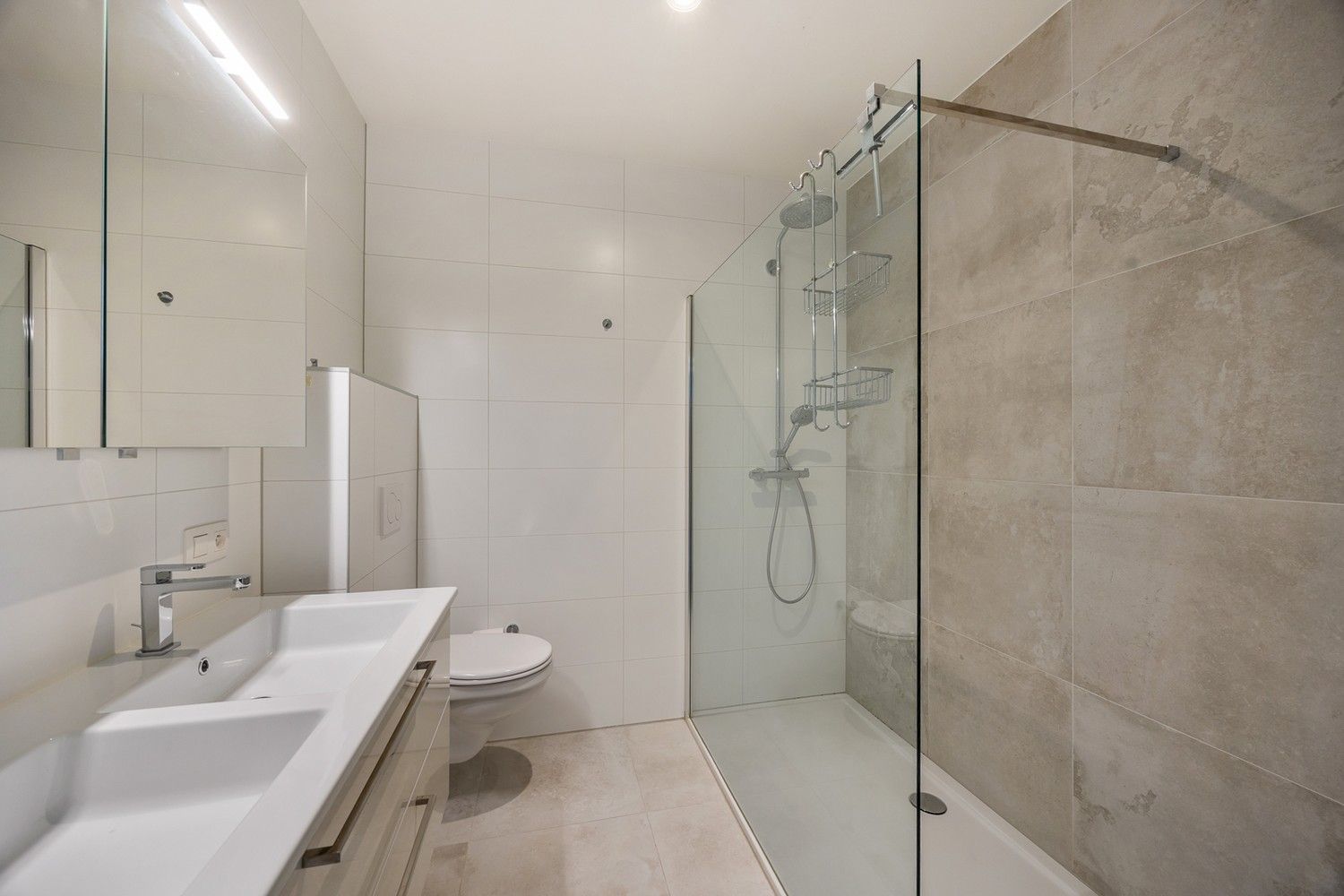 Modern 2-slaapkamerappartement van ±95m² met dubbele terrassen in hartje Berchem foto 12