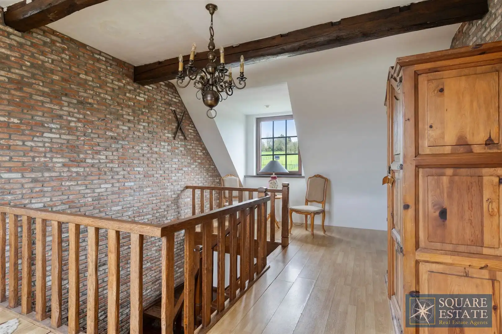 Charmant huis op een perceel van 1,17 hectare, met stal foto 10