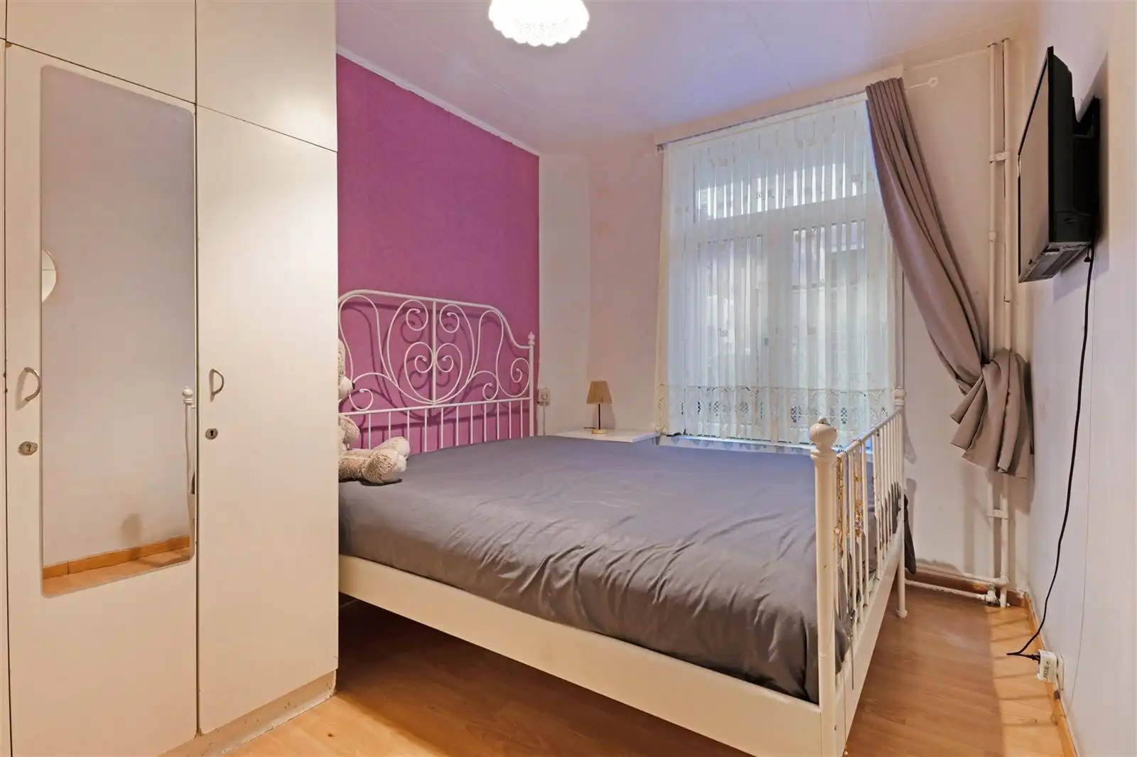 Gelijkvloersappartement met 2 grote kelders foto 7