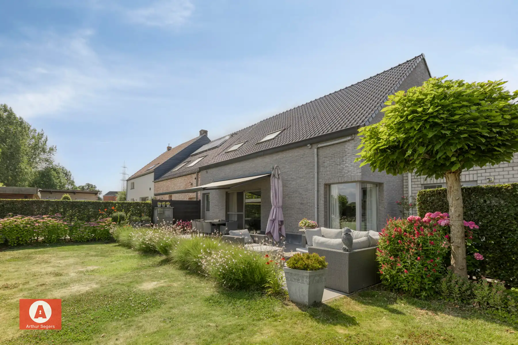 Unieke multifunctionele eigendom (woning met werkplaats) foto 24