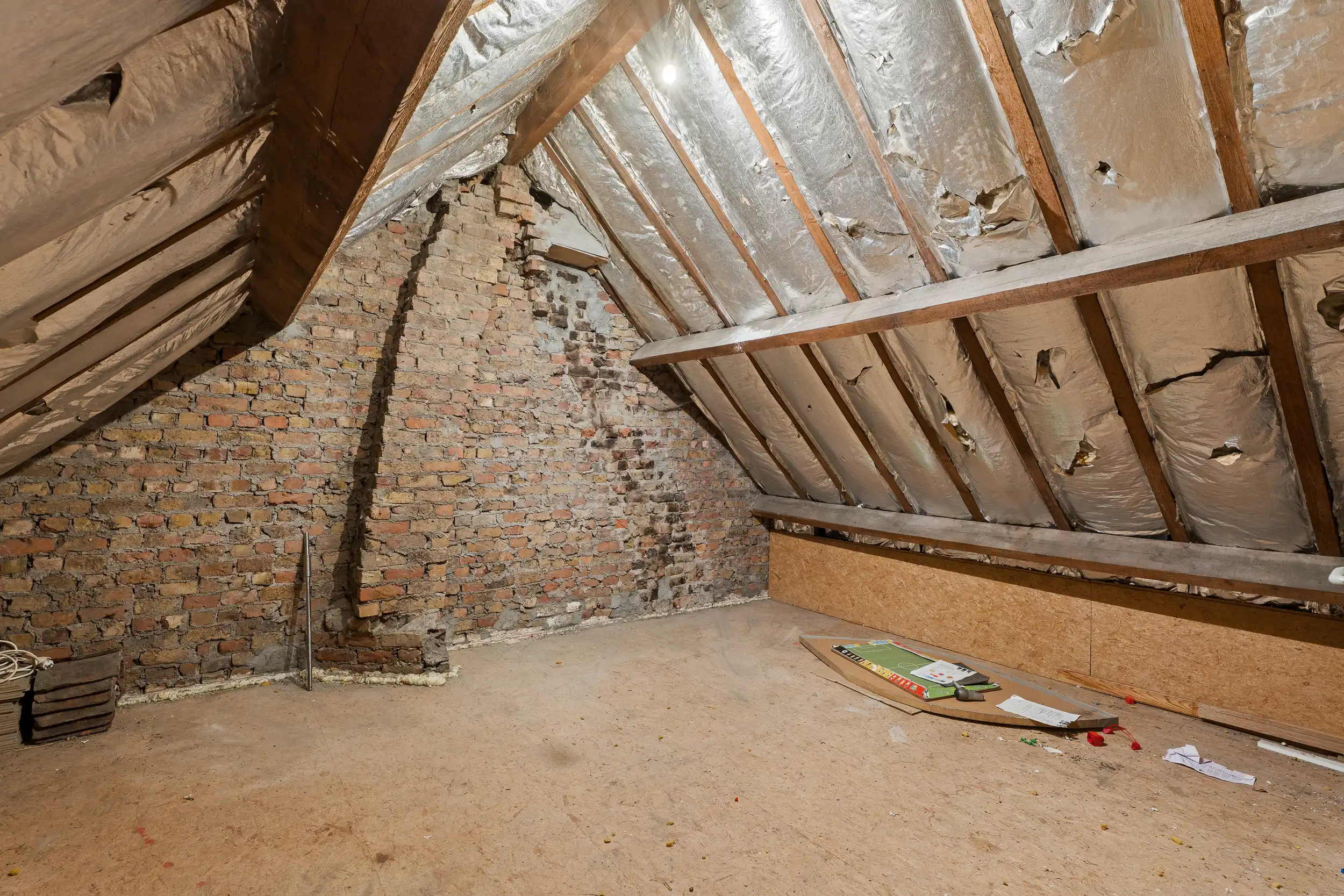 Betaalbare woning met 3 slpks en veel potentieel foto 9