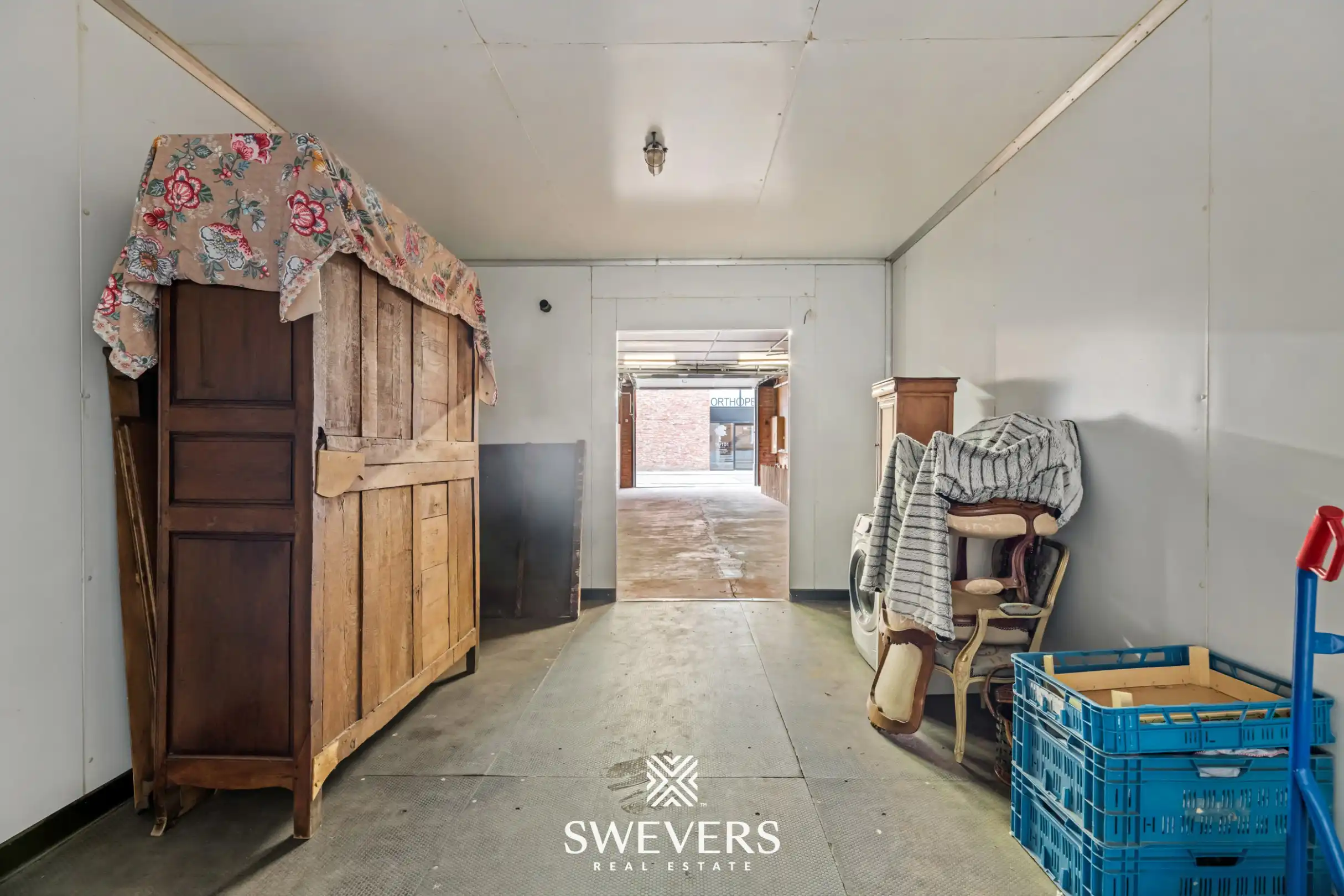 223 m² woonruimte met uitzonderlijke garage van ca. 100 m² nabij centrum foto 13