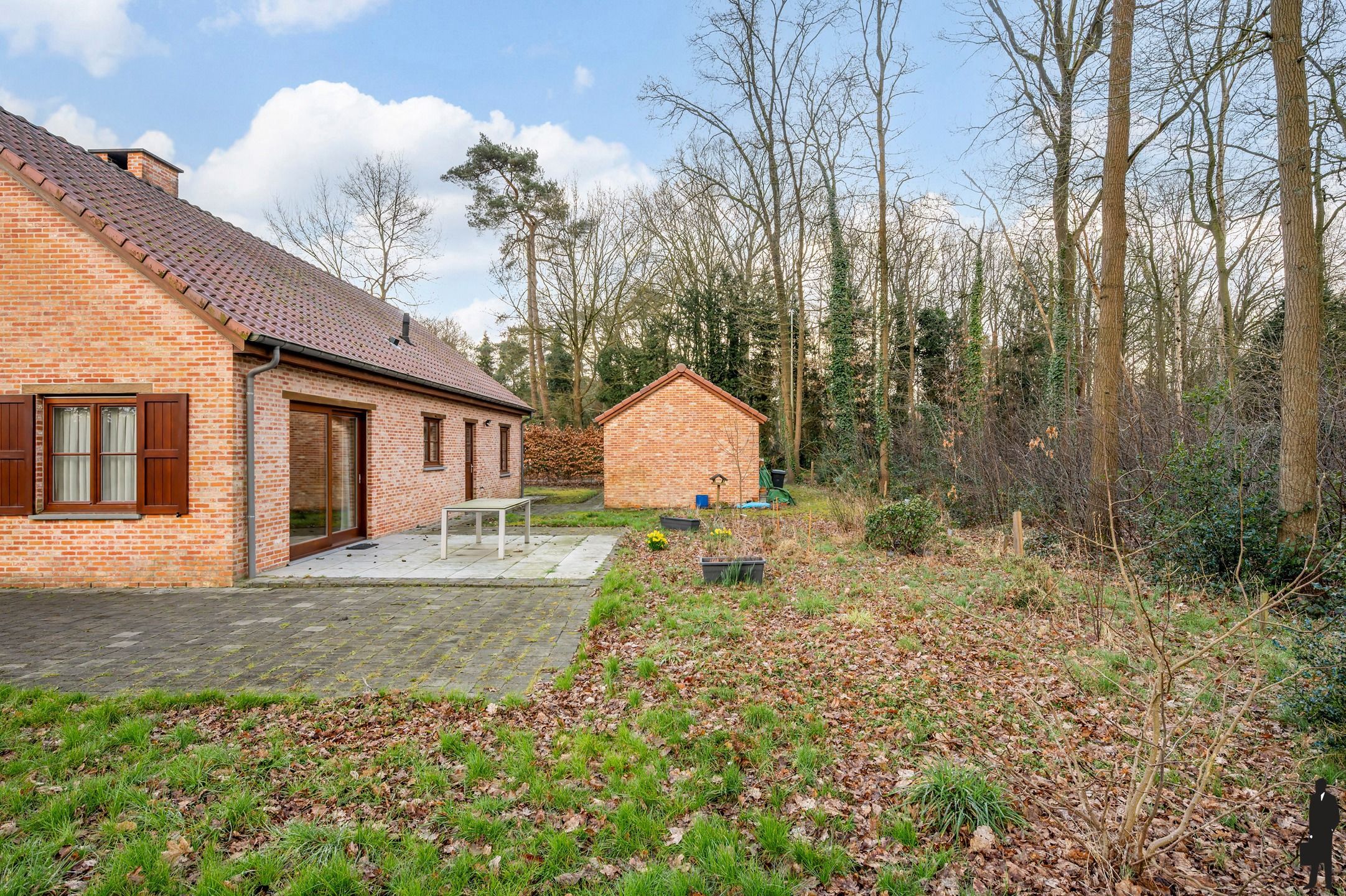 Op zéér gegeerde locatie gelegen villa op een perceel van ca. 982 m²! foto 22