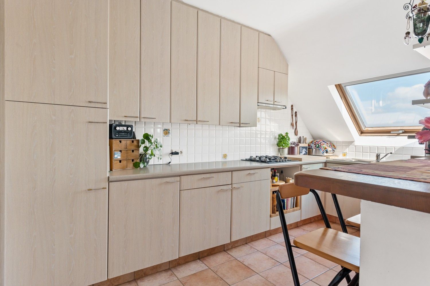 Mooi en ruim appartement op de vierde verdieping met 2 slaapkamers en terras te Deurne-Zuid! foto 12